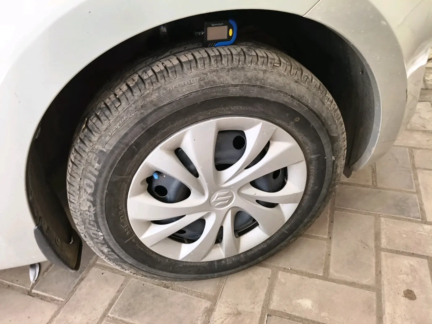 2020 Maruti Swift VXI, Petrol, Manual, 37,927 km, tyre