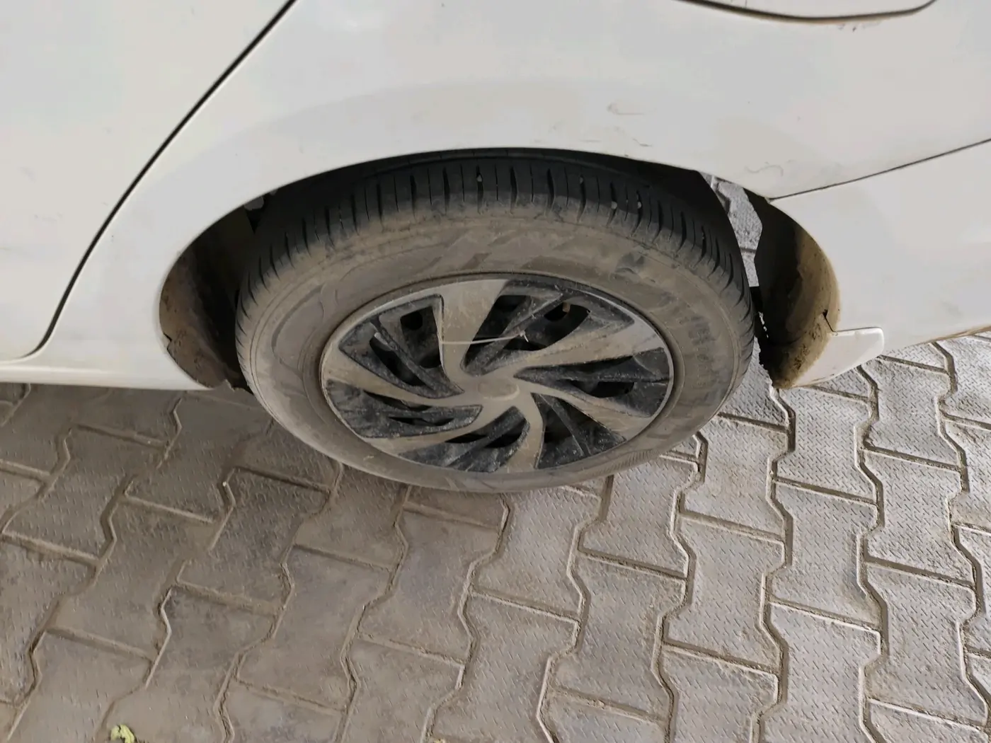 2022 Maruti Ciaz SIGMA 1.5 SHVS MT  PETROL, Petrol, Manual, 64,621 km, tyre