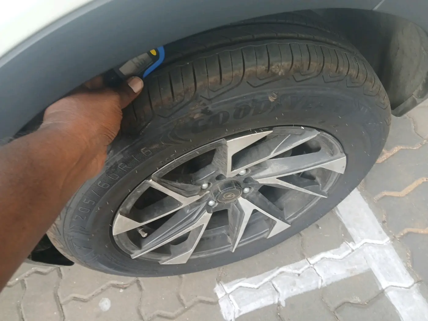 2022 Tata NEXON XM PETROL, Petrol, Manual, 16,710 km, tyre