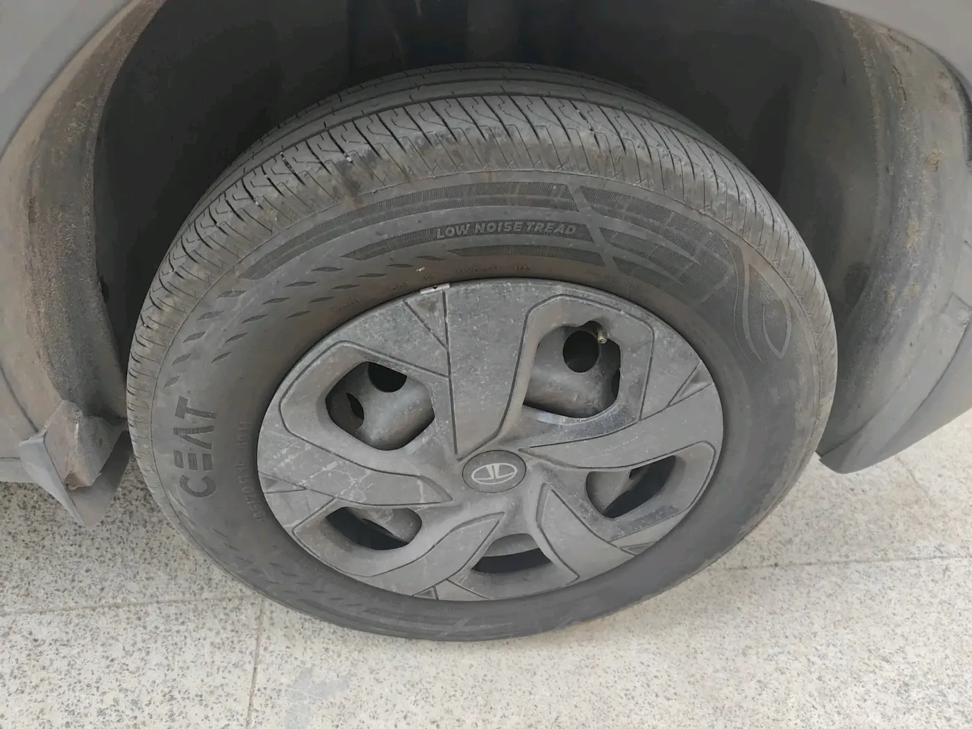 2025 Tata PUNCH Adventure Plus, Petrol, Manual, 7,189 km, tyre