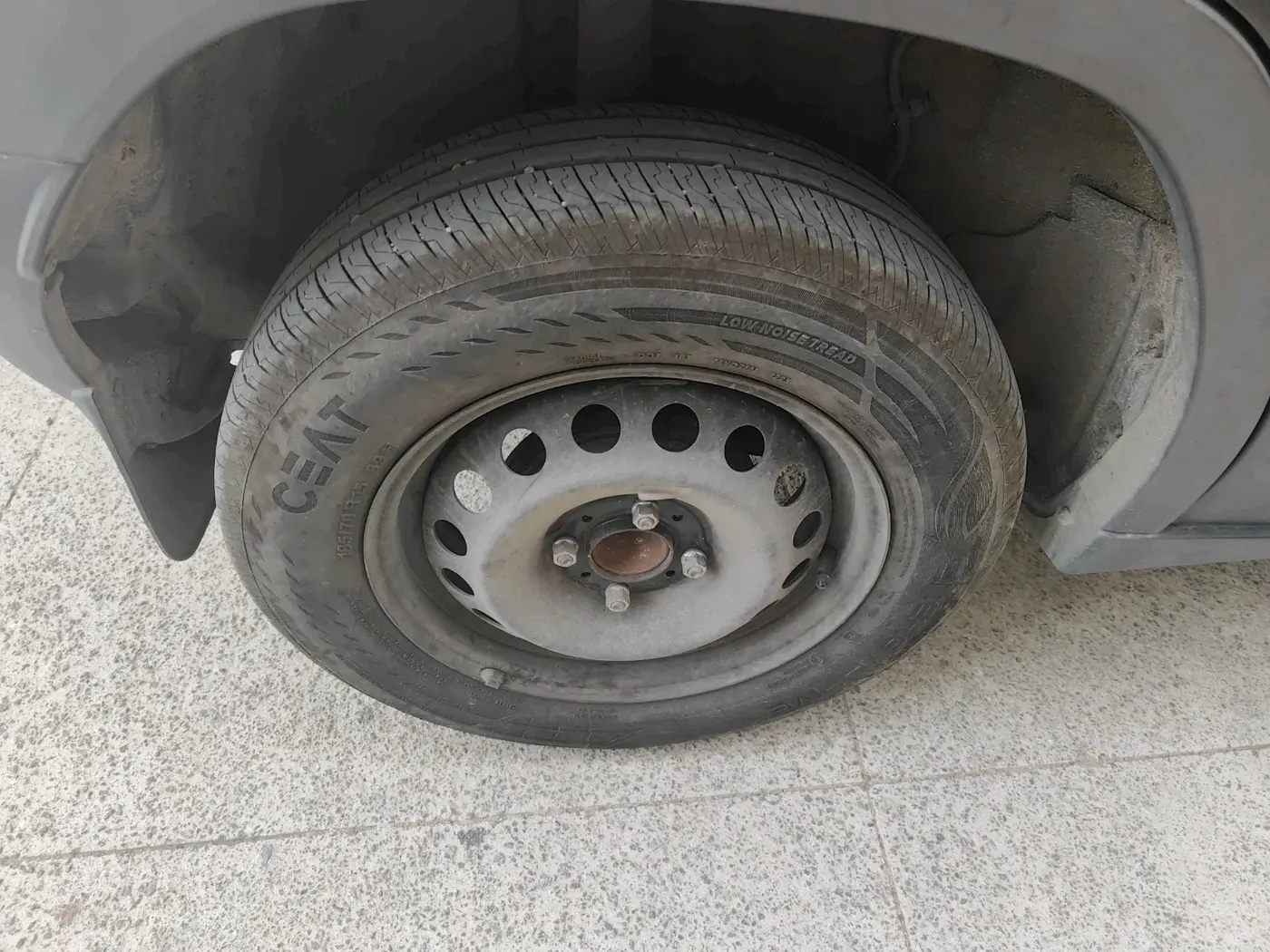 2025 Tata PUNCH Adventure Plus, Petrol, Manual, 7,189 km, tyre