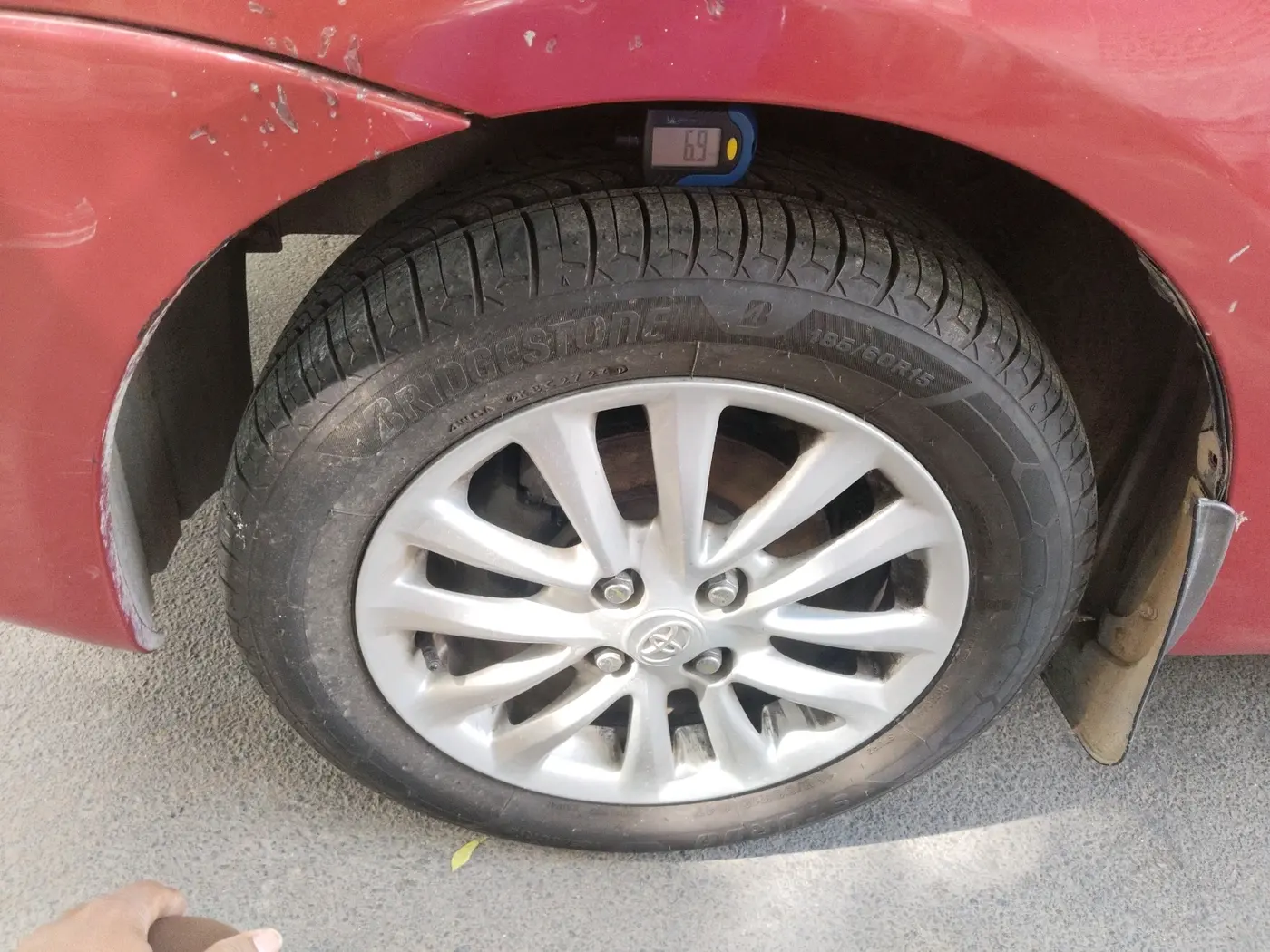 2013 Toyota Etios V, Petrol, Manual, 26,070 km, tyre