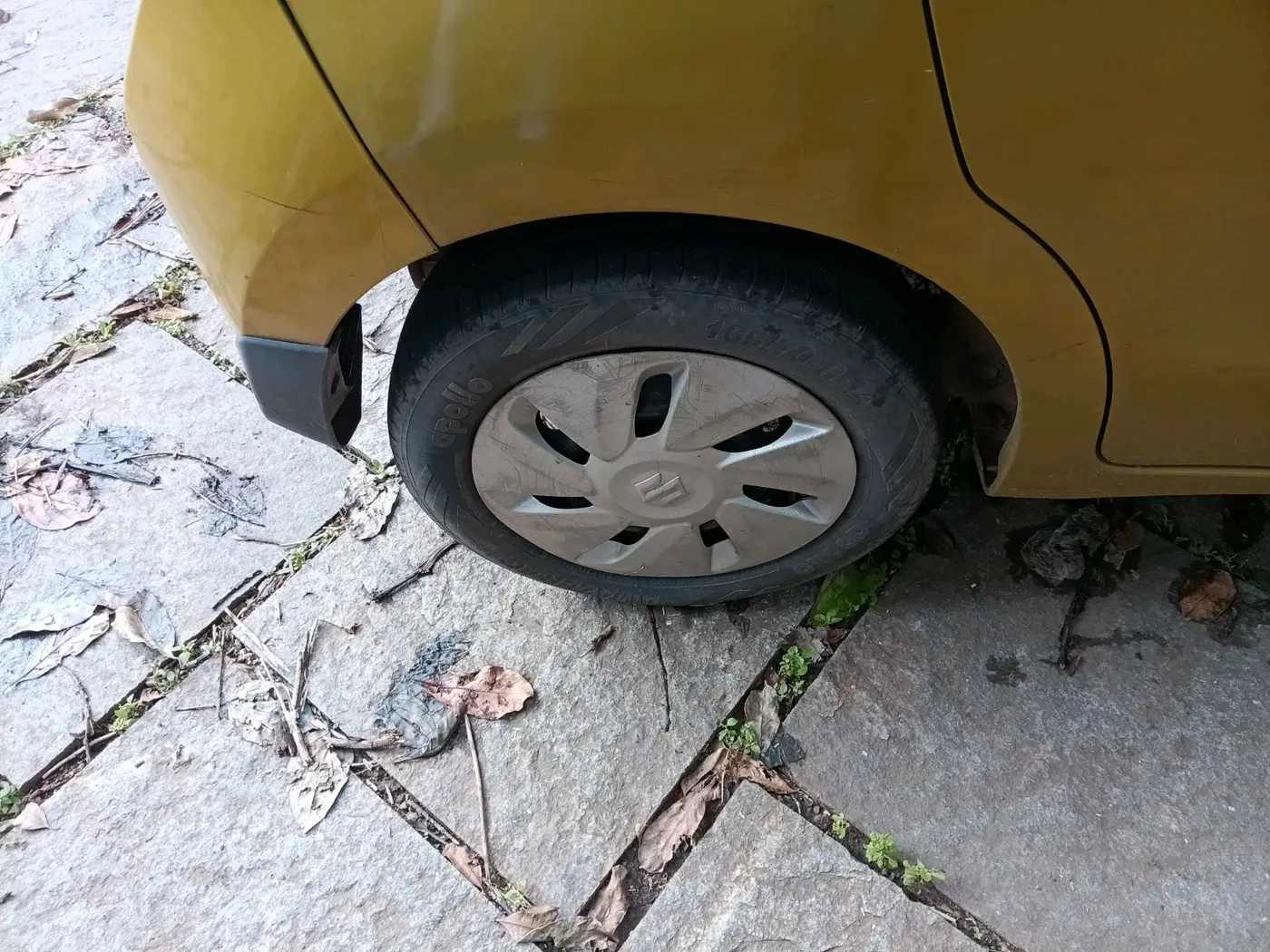 2014 Maruti Celerio VXI AMT, Petrol, Automatic, 99,218 km, tyre