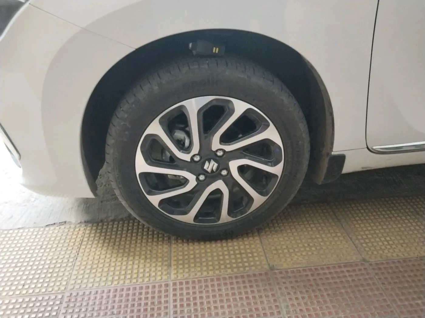 2025 Maruti Baleno ALPHA 1.2 AGS, Petrol, Automatic, 10,635 km, tyre