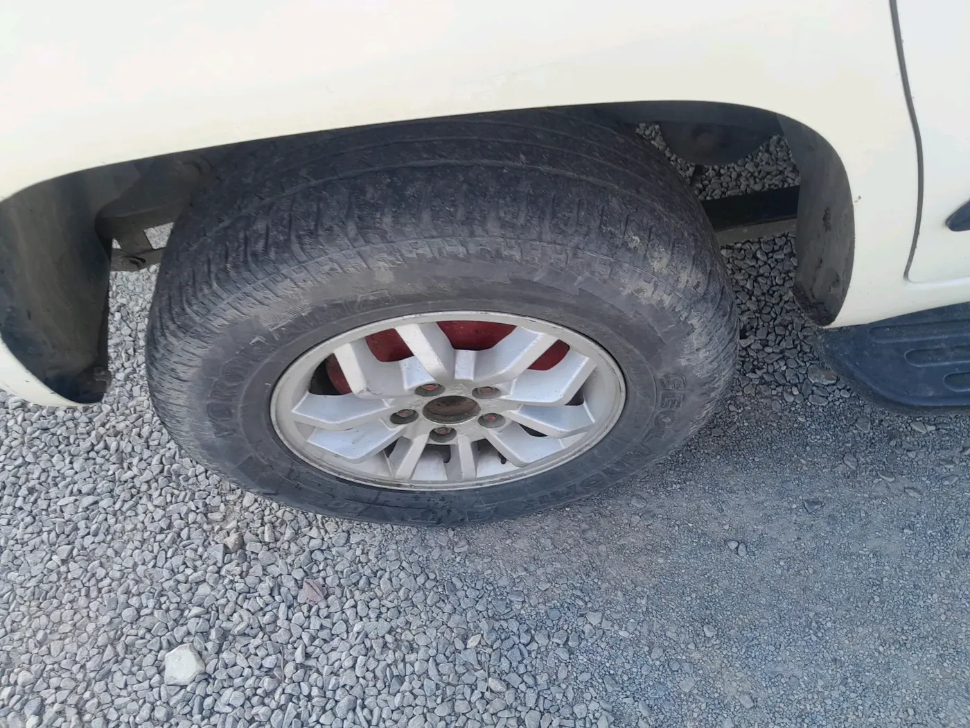 2016 Mahindra TUV300 T8 AMT, Diesel, Automatic, 92,401 km, tyre