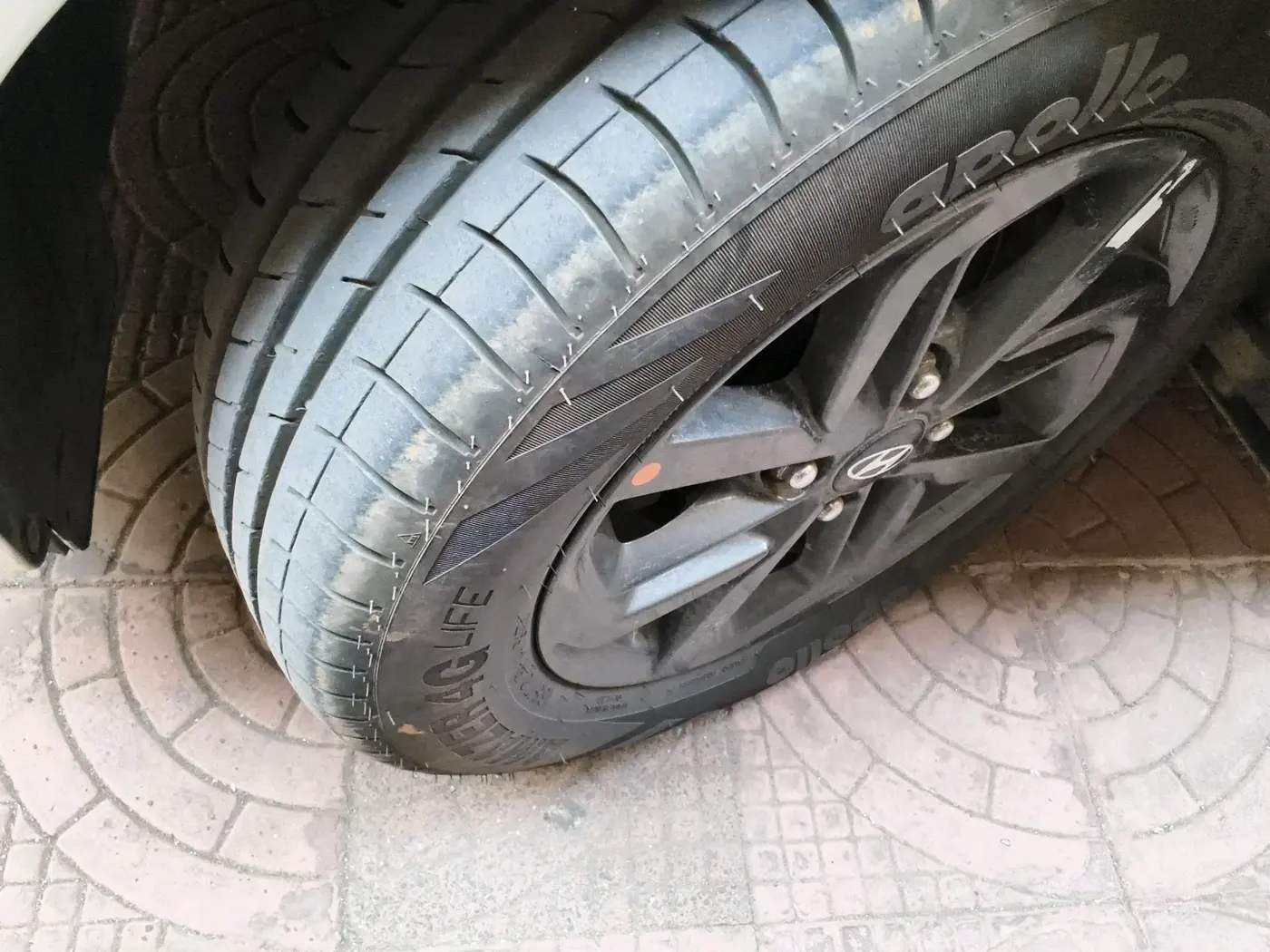2022 Hyundai GRAND I10 NIOS SPORTZ 1.2 KAPPA VTVT CNG, CNG, Manual, 63,198 km, tyre