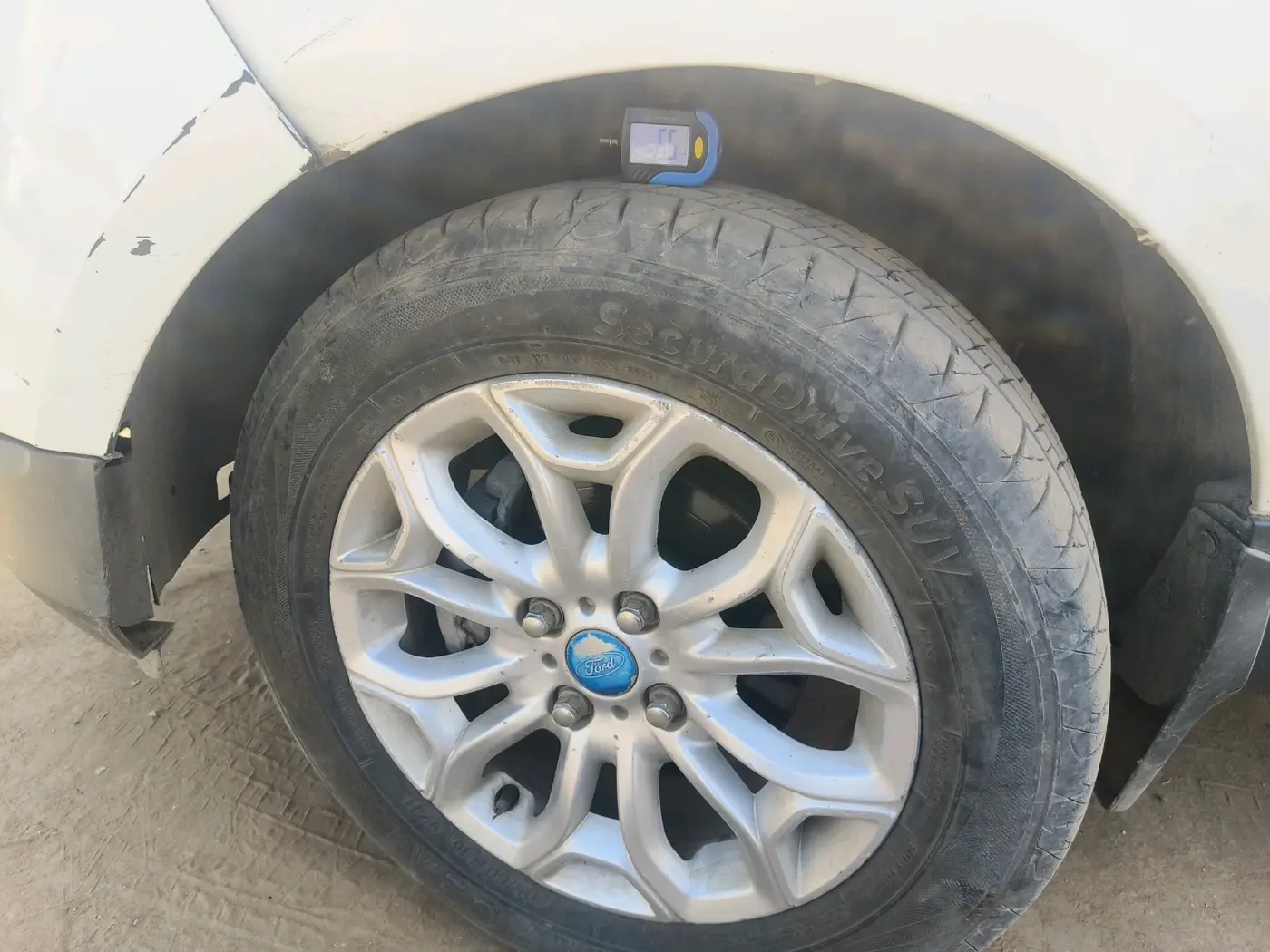 2014 Ford Ecosport TITANIUM 1.5L DIESEL, Diesel, Manual, 1,17,165 km, tyre
