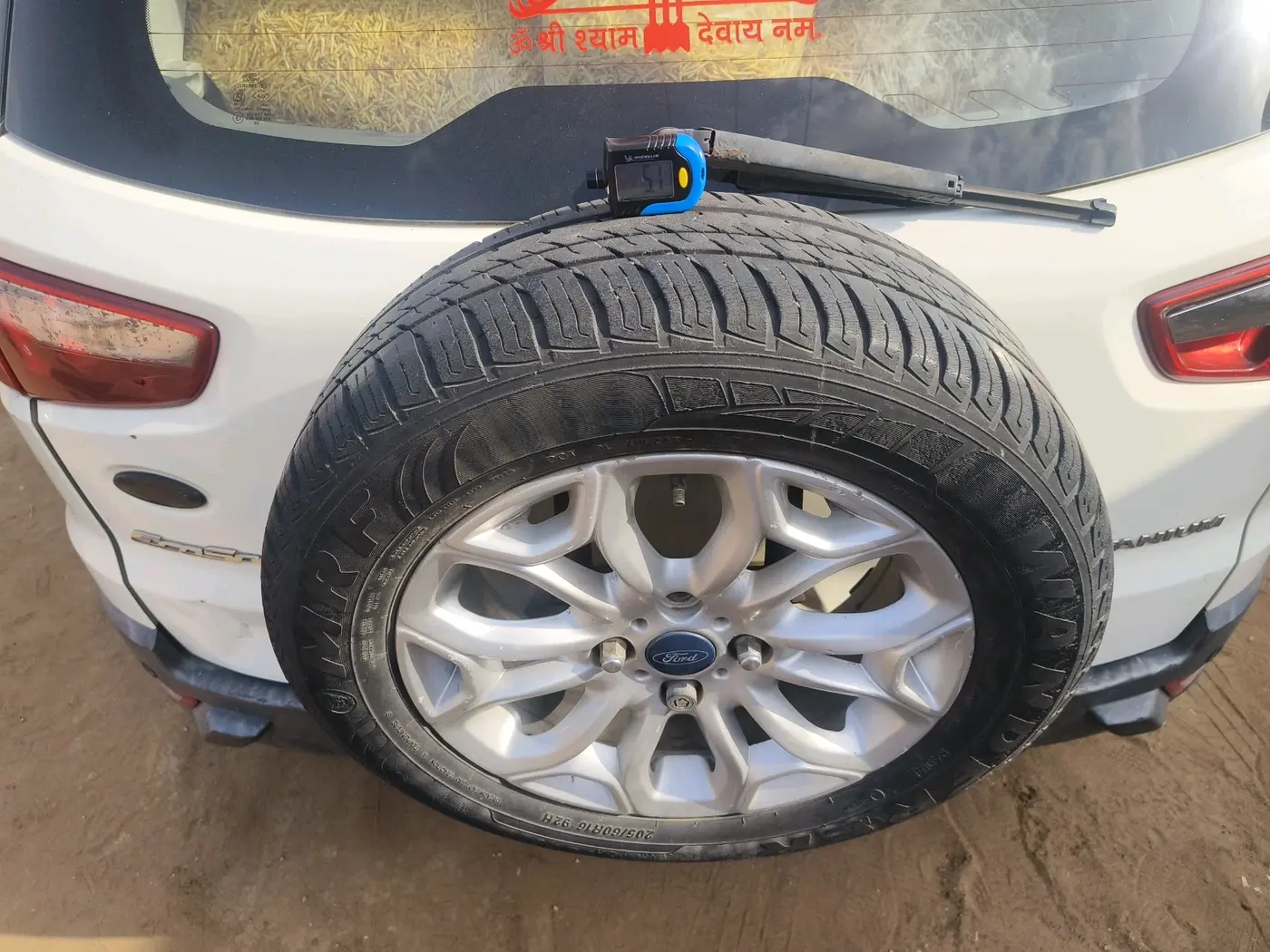2014 Ford Ecosport TITANIUM 1.5L DIESEL, Diesel, Manual, 1,17,165 km, tyre