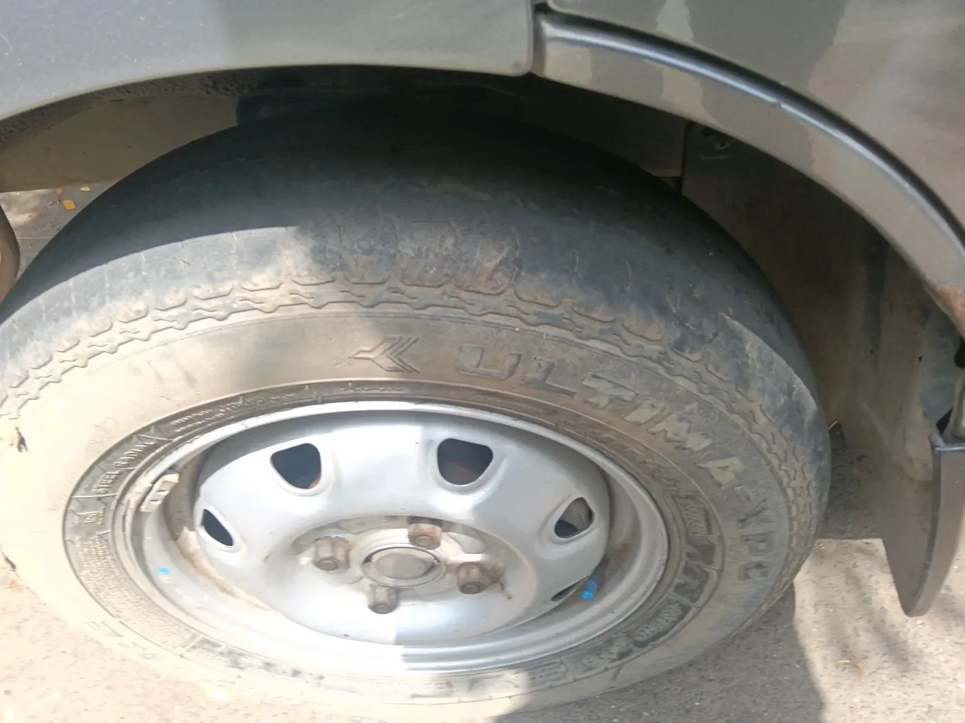 2021 Maruti Eeco 5 STR AC CNG (O), CNG, Manual, 82,045 km, tyre