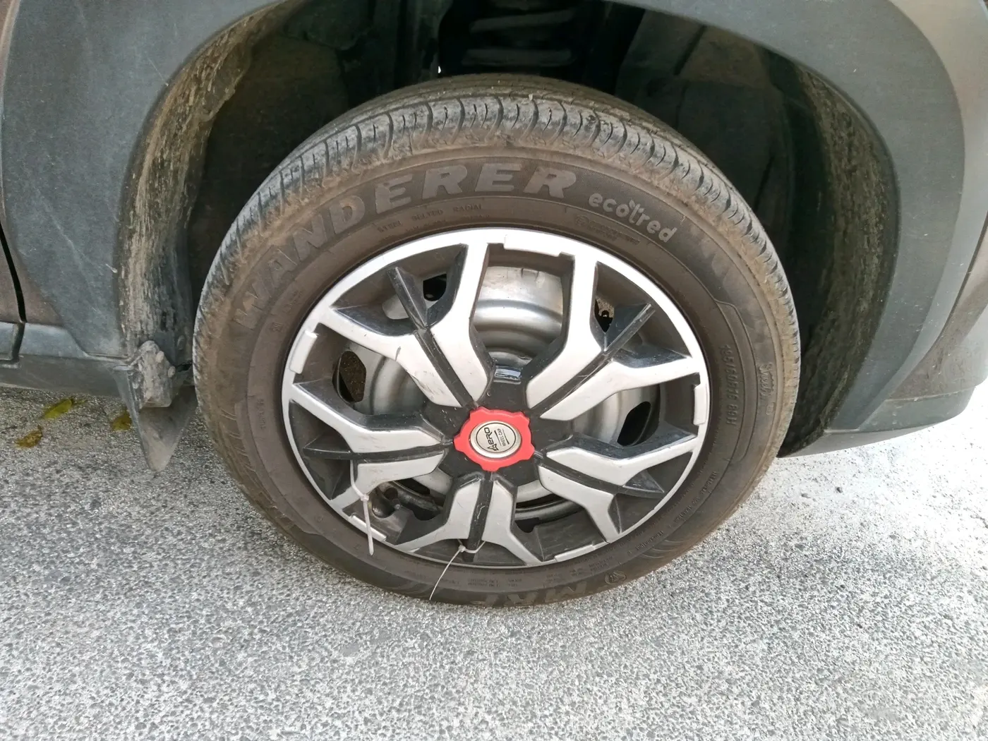 2023 Nissan MAGNITE XE, Petrol, Manual, 8,086 km, tyre