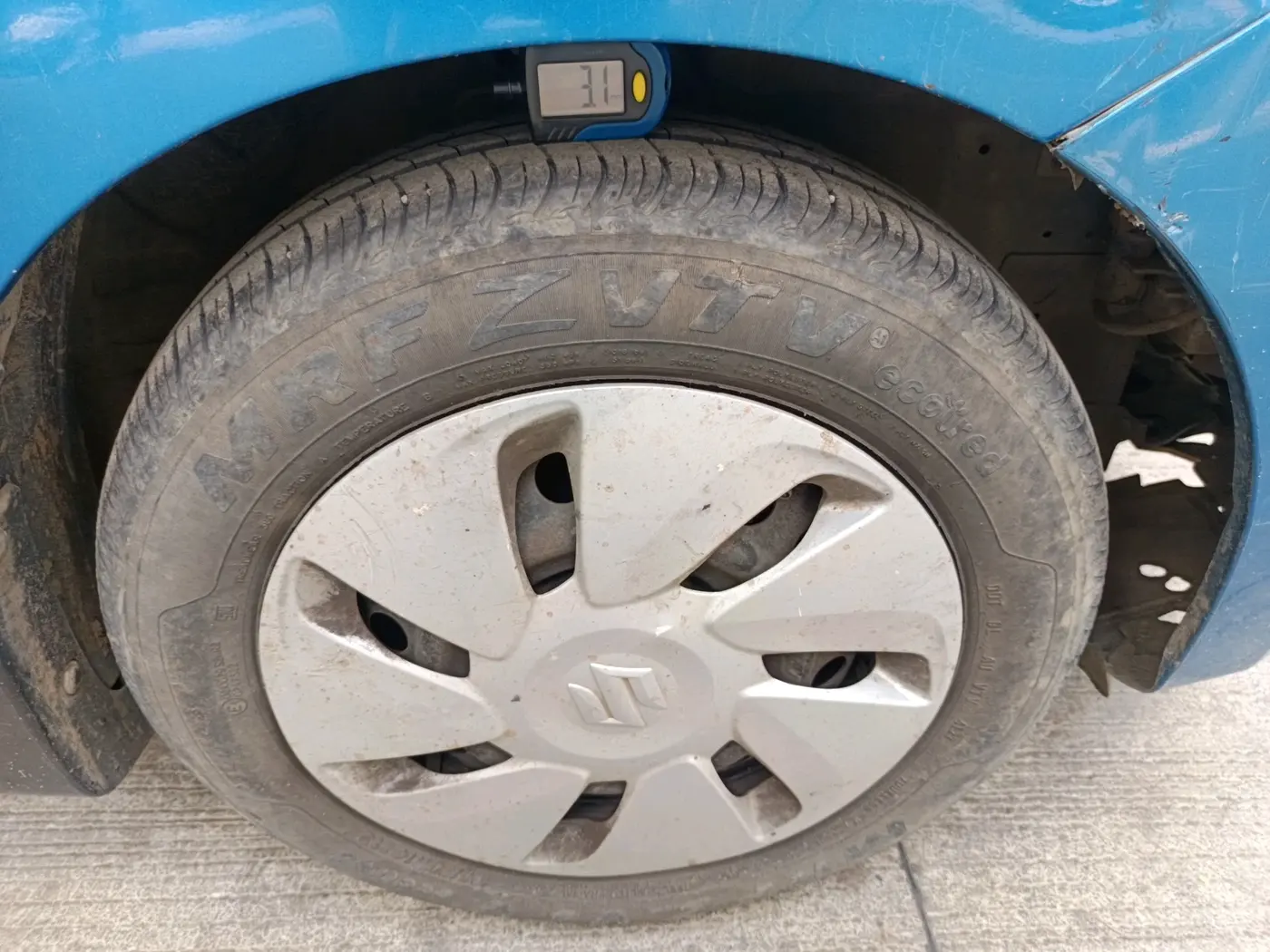 2015 Maruti Celerio VXI CNG, CNG, Manual, 1,86,209 km, tyre