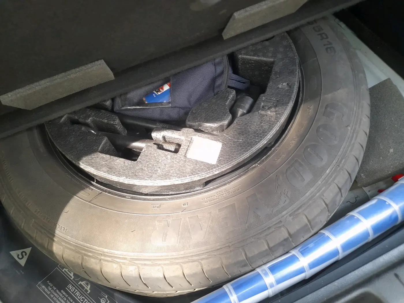 2019 Hyundai Creta E PLUS 1.4 DIESEL, Diesel, Manual, 1,07,586 km, tyre