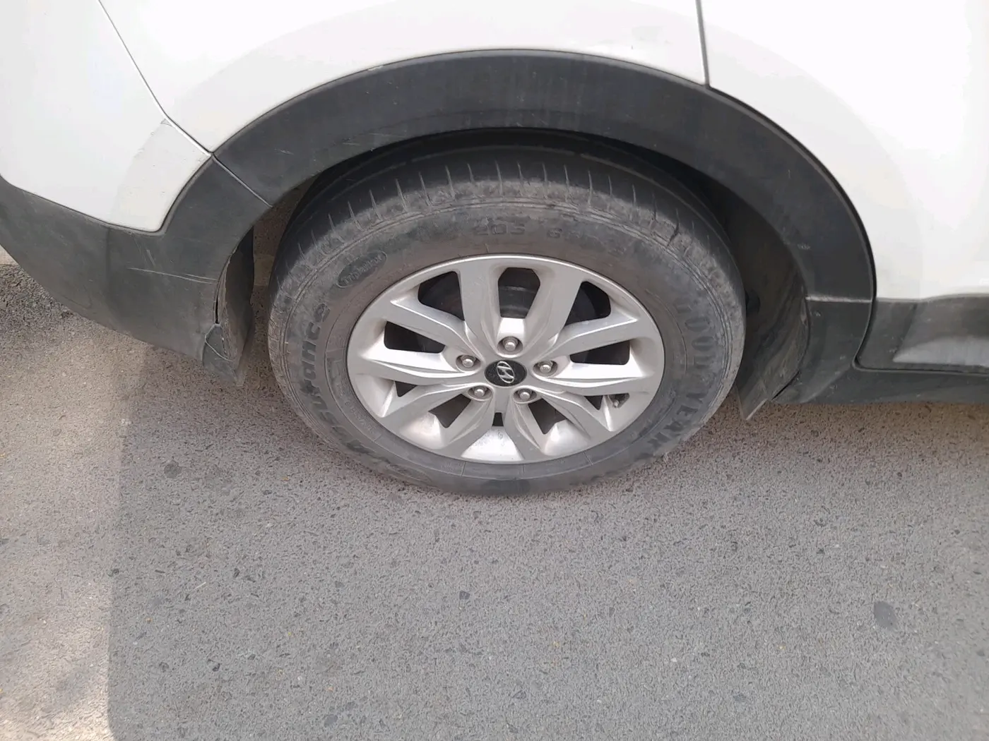 2019 Hyundai Creta E PLUS 1.4 DIESEL, Diesel, Manual, 1,07,586 km, tyre