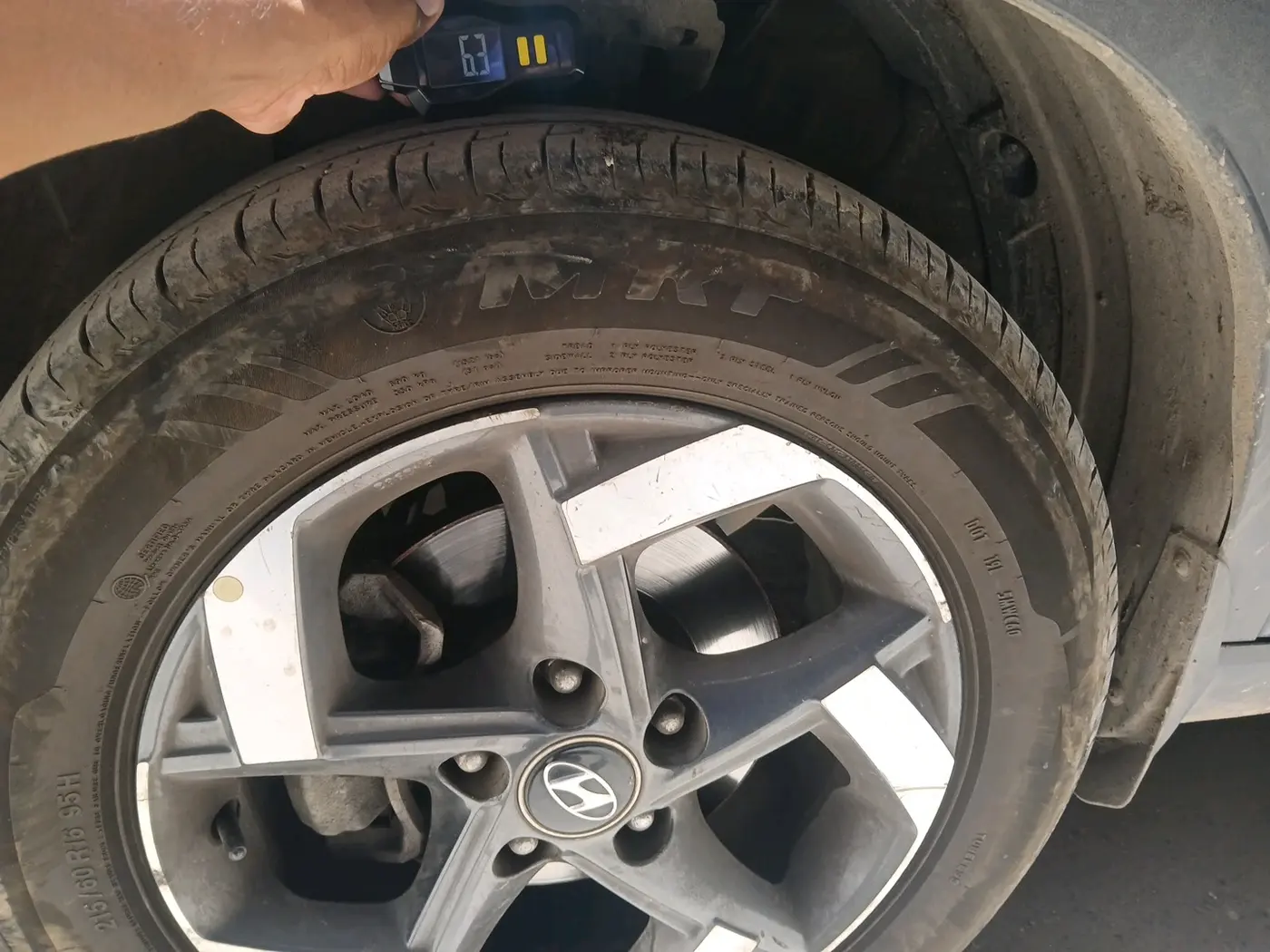 2019 Hyundai VENUE SX 1.0 (O) TURBO, Petrol, Manual, 52,080 km, tyre