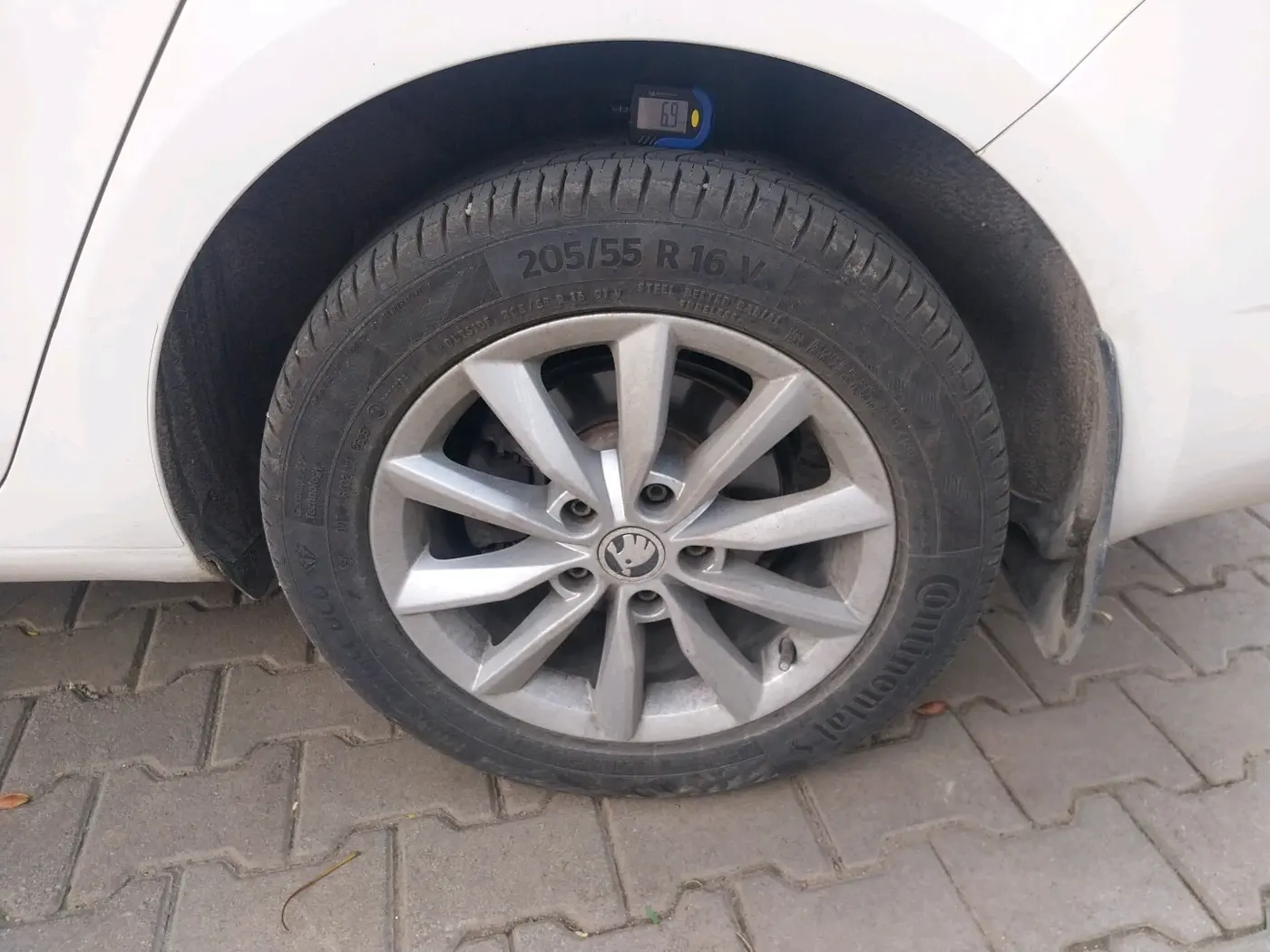 2015 Skoda Octavia ELEGANCE 1.8 TSI AT, Petrol, Automatic, 74,299 km, tyre