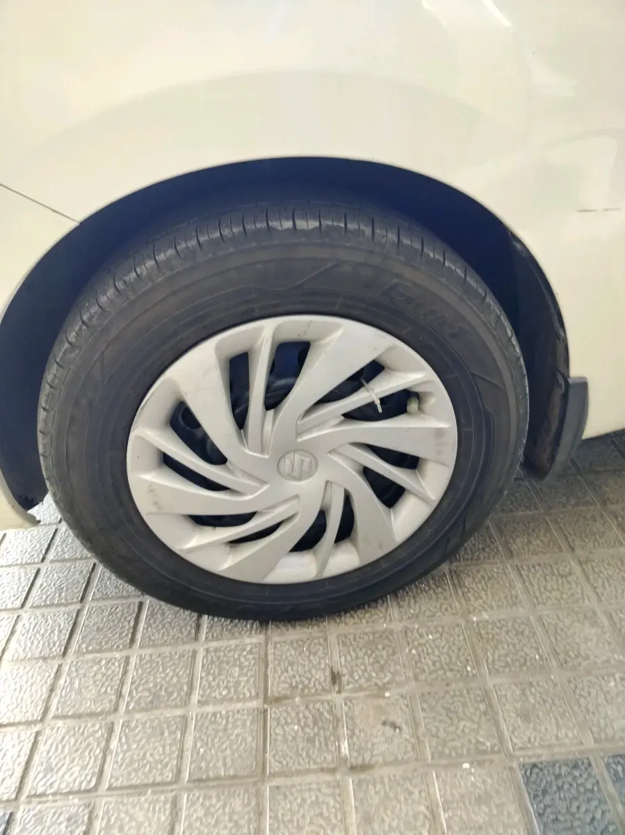 2021 Maruti Ertiga VXI CNG, CNG, Manual, 77,442 km, tyre