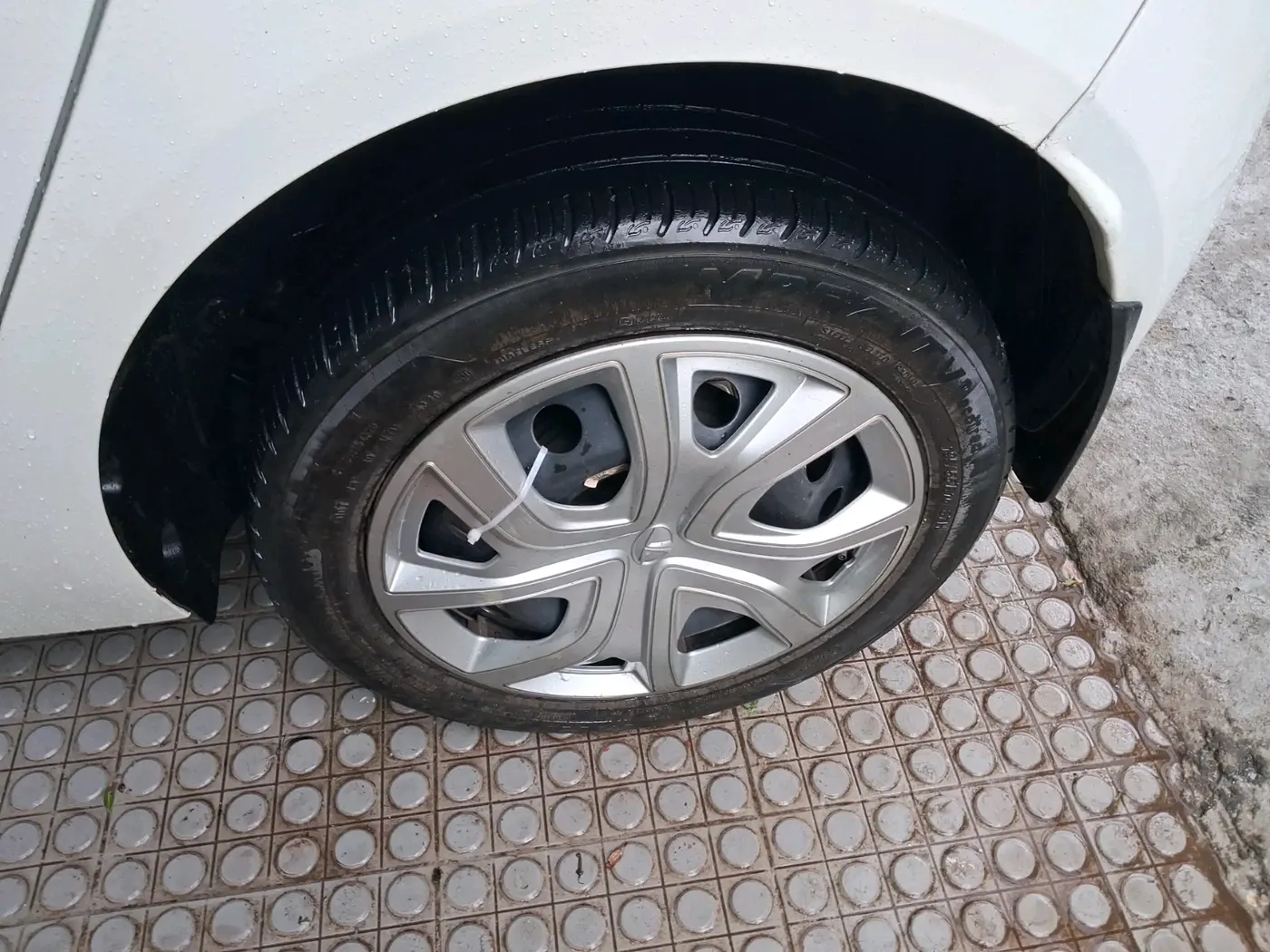 2021 Tata ALTROZ XT PETROL, Petrol, Manual, 20,381 km, tyre