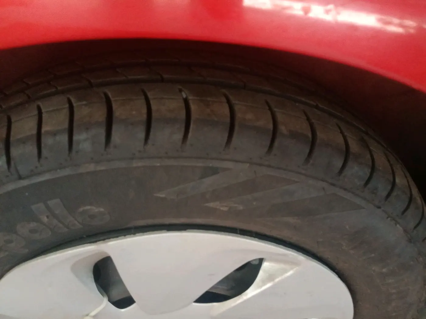 2021 Maruti Celerio ZXI AMT, Petrol, Automatic, 21,725 km, tyre