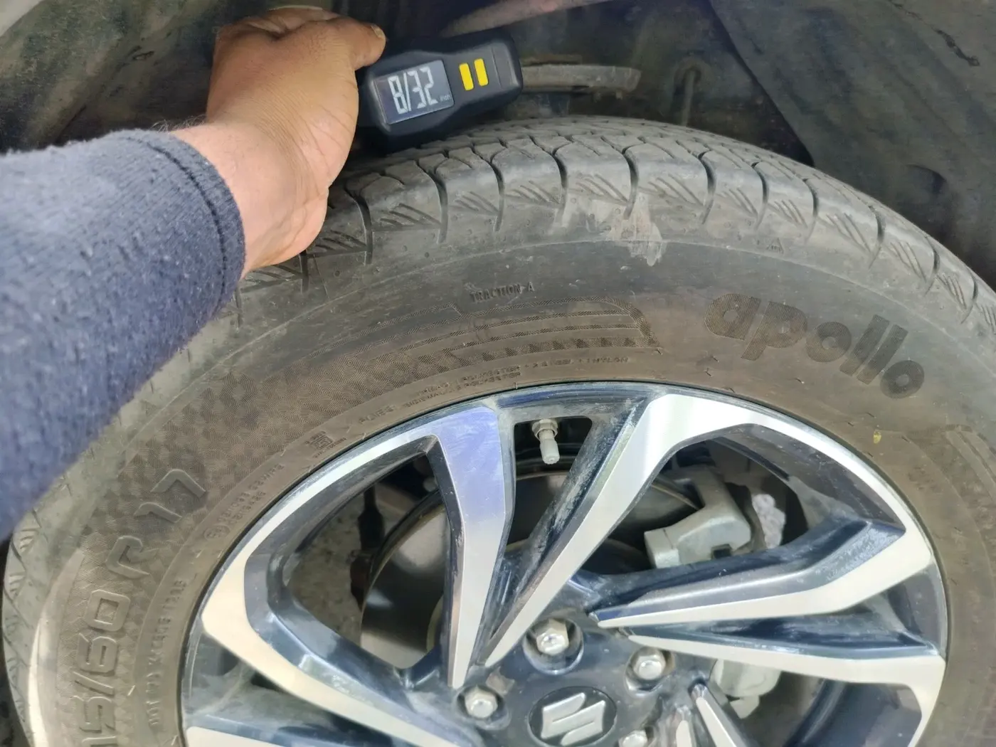 2025 Maruti Grand Vitara Delta Plus Hybrid eCVT, Hybrid, Automatic, 5,711 km, tyre