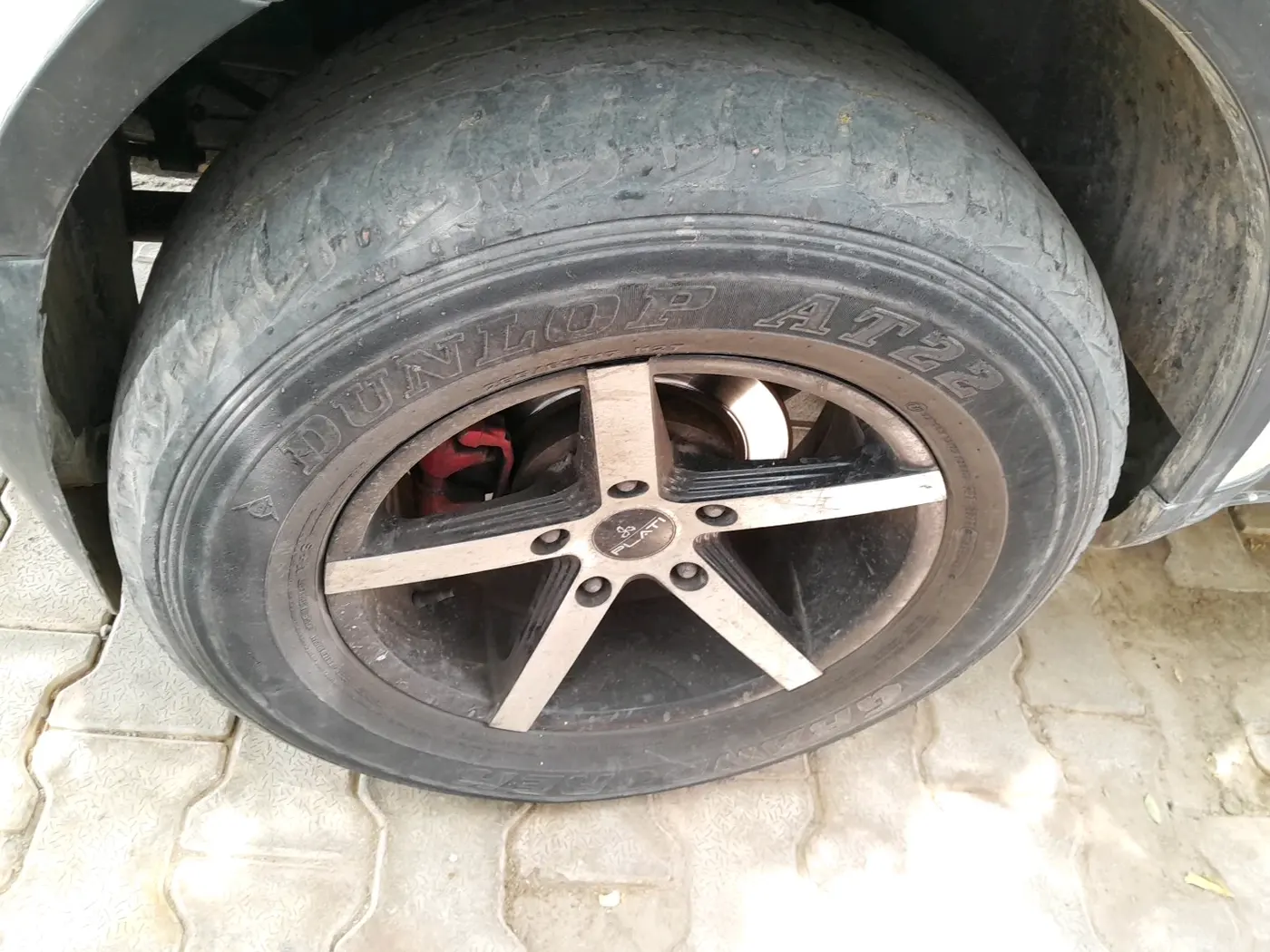 2016 Mahindra XUV500 W10 AT 1.99, Diesel, Automatic, 81,473 km, tyre
