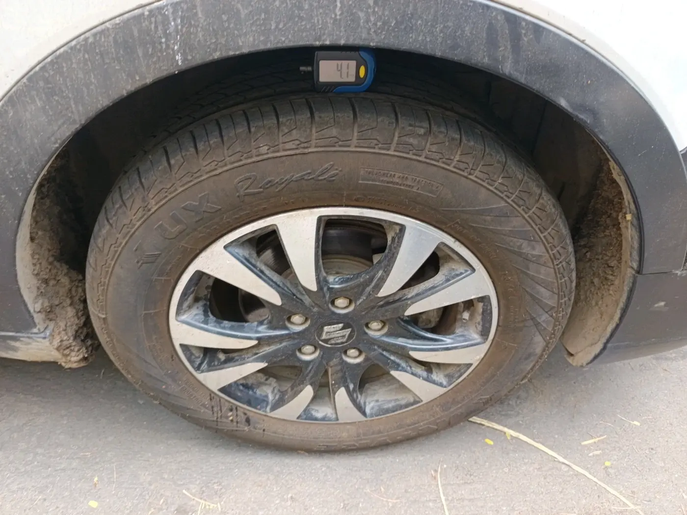 2017 Maruti S Cross ZETA 1.3, Diesel, Manual, 89,998 km, tyre