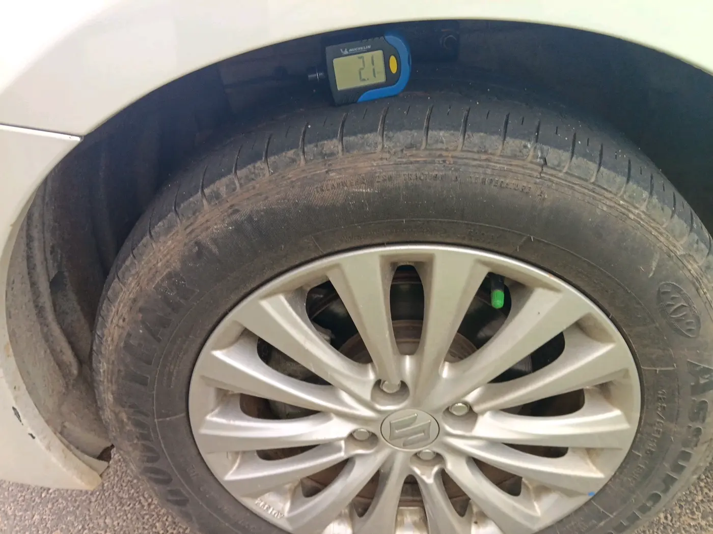2023 Maruti Ciaz ZETA 1.5 SHVS MT PETROL, Petrol, Manual, 34,083 km, tyre