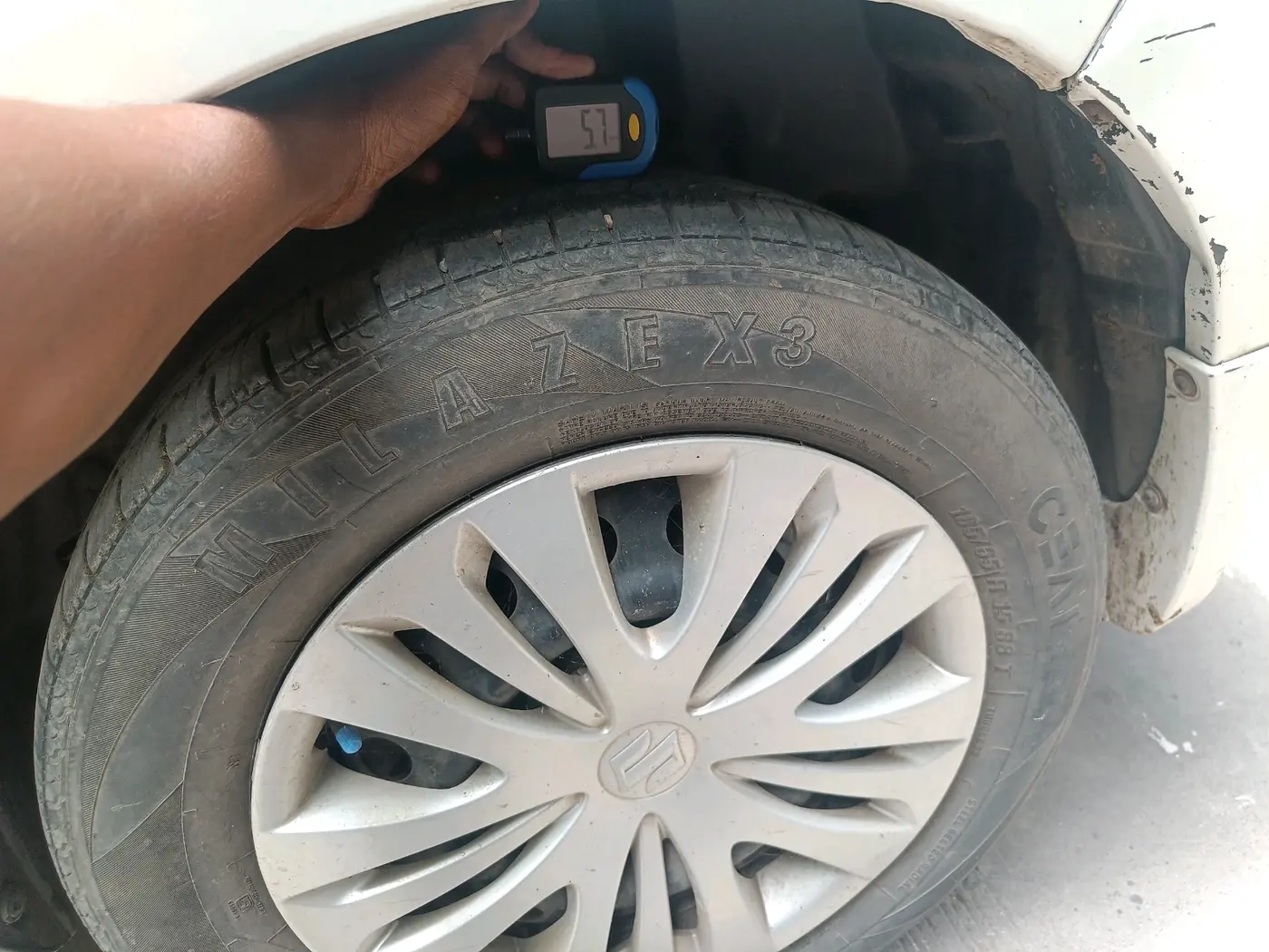 2012 Maruti Ertiga VDI, Diesel, Manual, 1,71,138 km, tyre