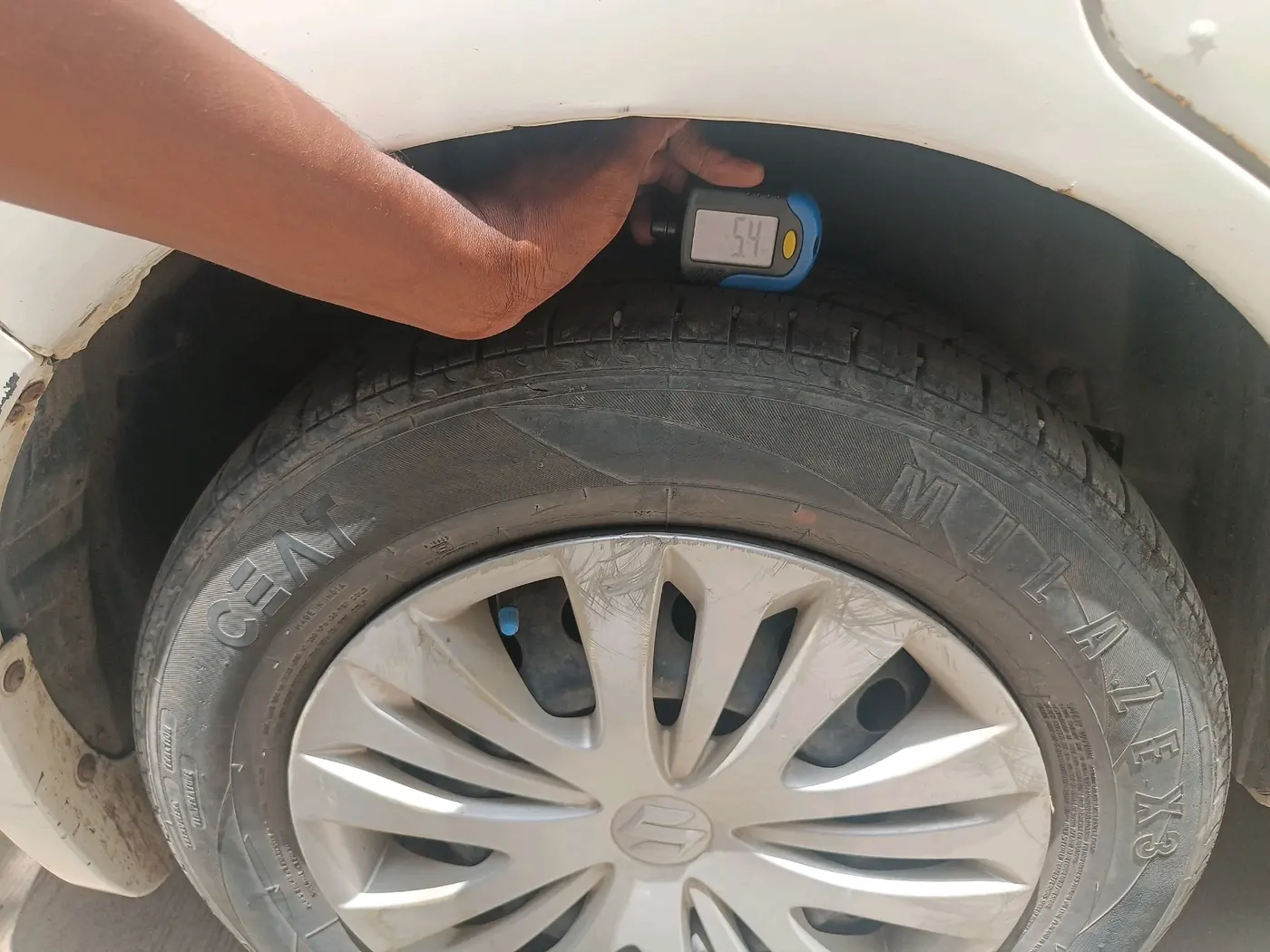 2012 Maruti Ertiga VDI, Diesel, Manual, 1,71,138 km, tyre
