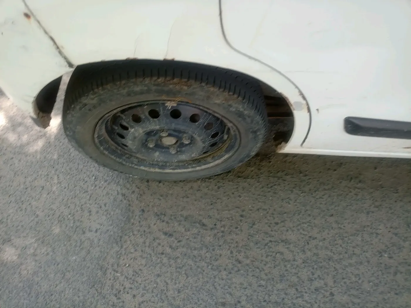 2013 Maruti Wagon R 1.0 VXI, Petrol, Manual, 1,32,681 km, tyre