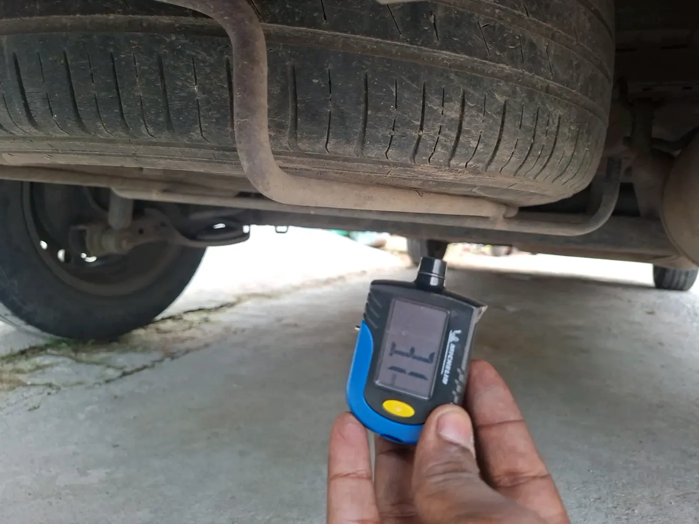 2013 Maruti Ertiga VXI, Petrol, Manual, tyre