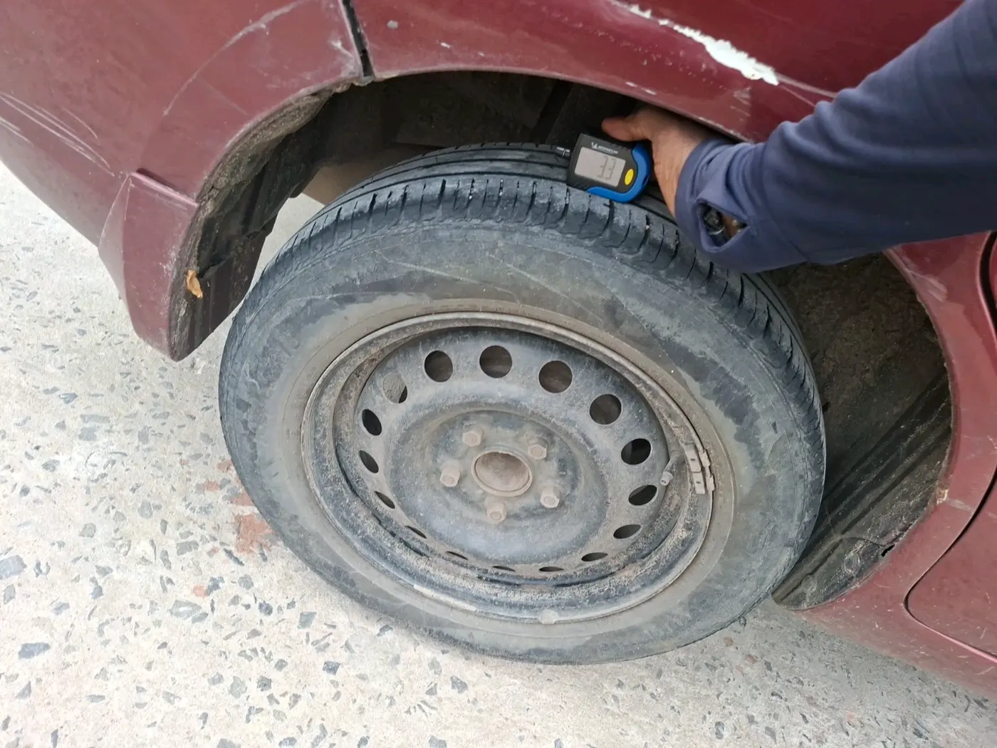 2013 Maruti Ertiga VXI, Petrol, Manual, tyre