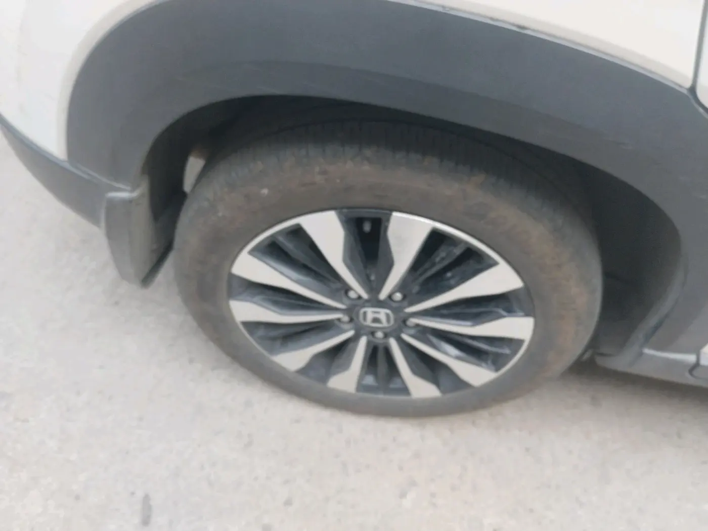 2023 Honda ELEVATE ZX CVT, Petrol, Automatic, 10,198 km, tyre