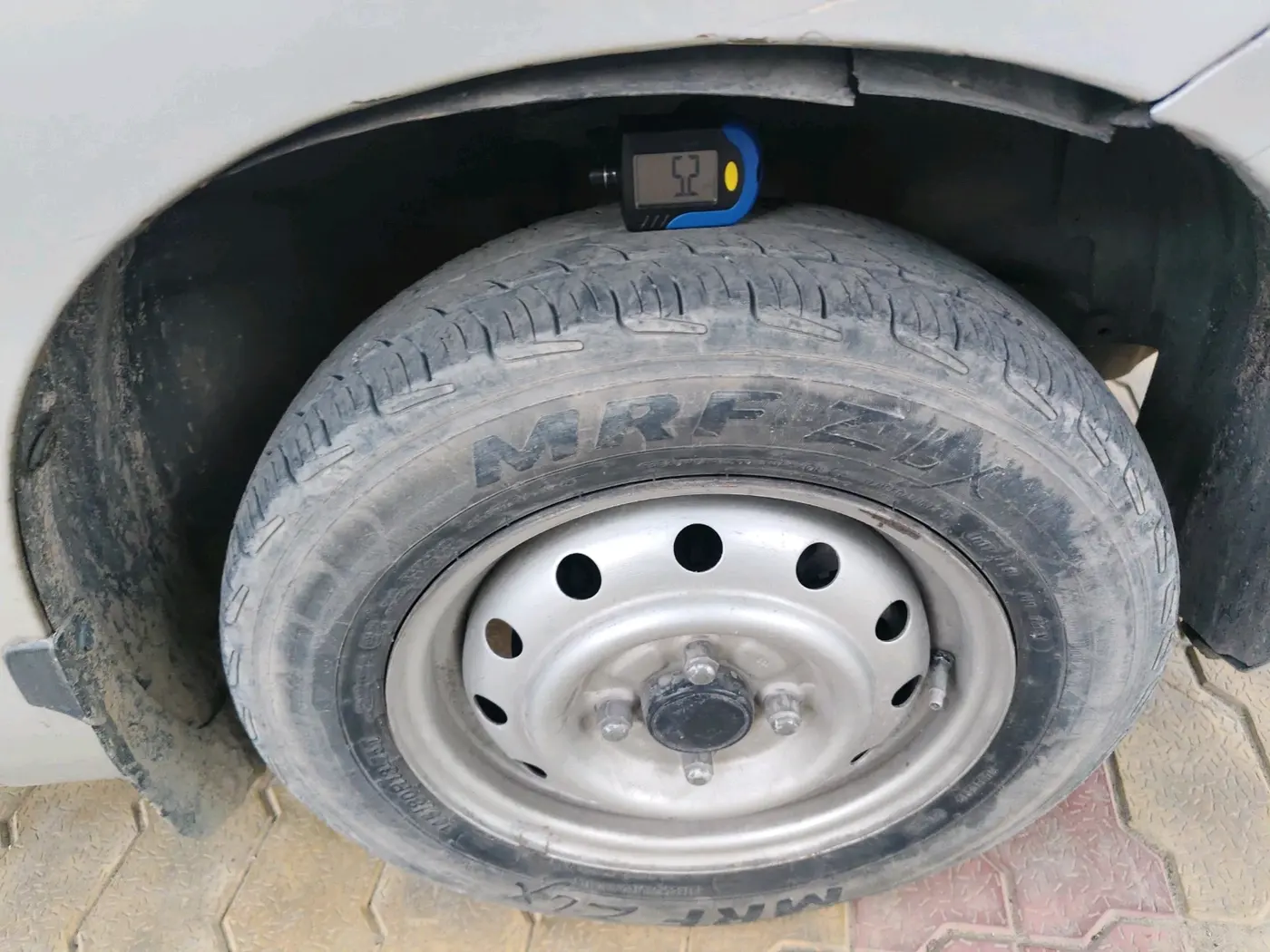 2015 Maruti Wagon R 1.0 LXI, Petrol, Manual, 76,516 km, tyre