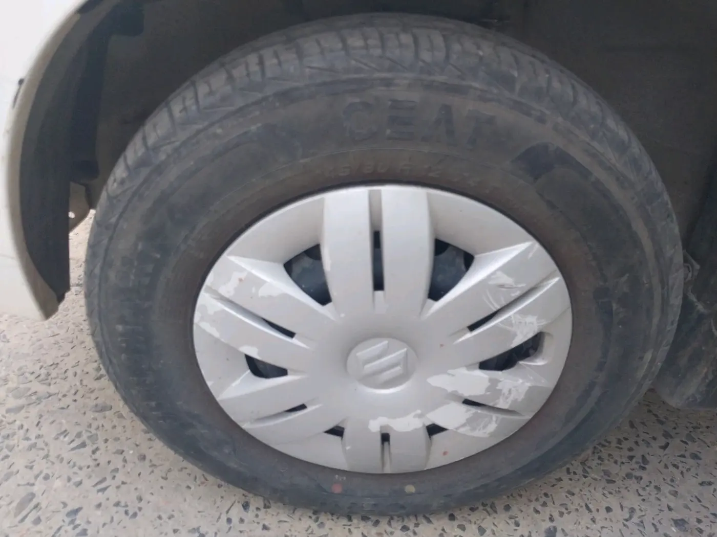 2019 Maruti Alto LXI, Petrol, Manual, 5,736 km, tyre