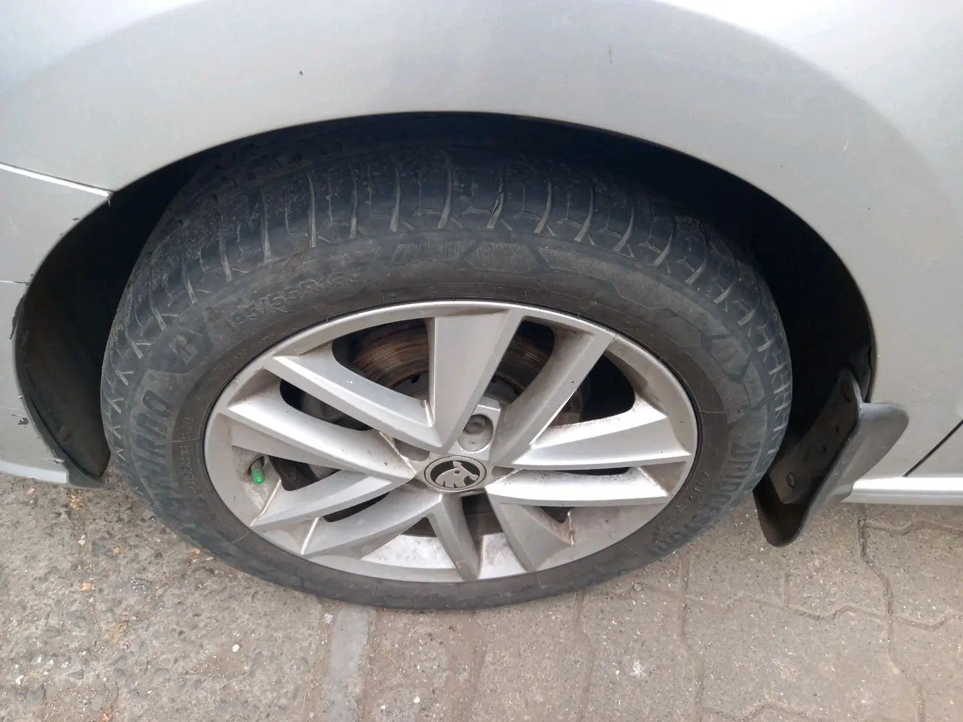 2018 Skoda Rapid STYLE 1.5 TDI AT, Diesel, Automatic, 1,81,680 km, tyre