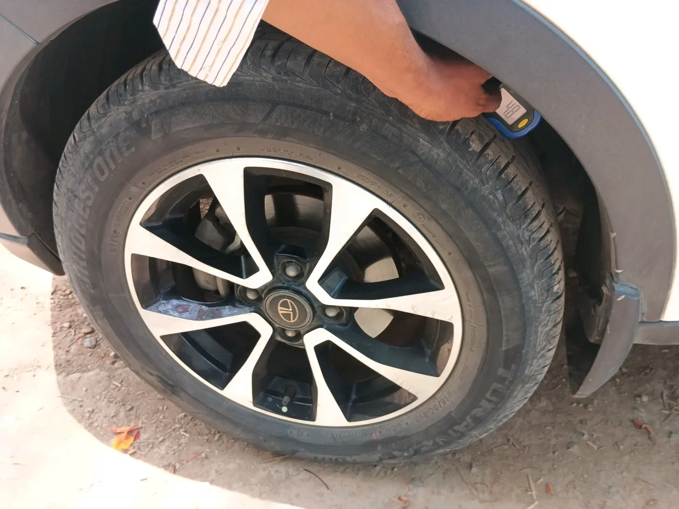 2021 Tata NEXON XZ PLUS PETROL, Petrol, Manual, 54,106 km, tyre