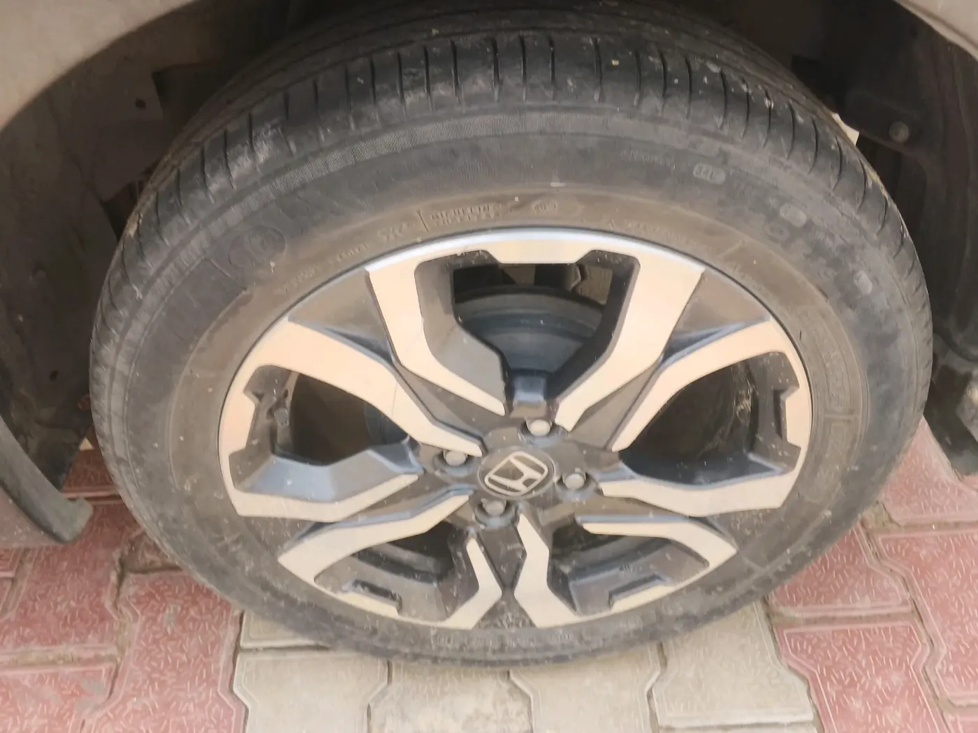 2019 Honda WR-V 1.2L I-VTEC VX MT, Petrol, Manual, 43,793 km, tyre