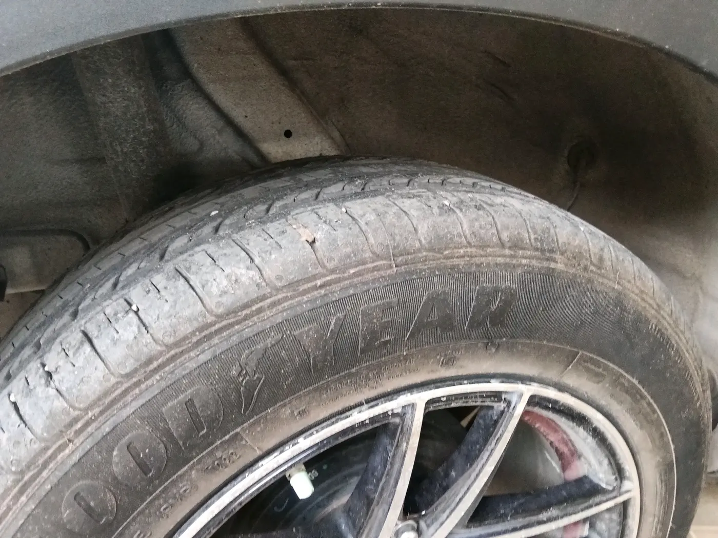 2022 Hyundai VENUE S(O) 1.2, Petrol, Manual, 18,807 km, tyre