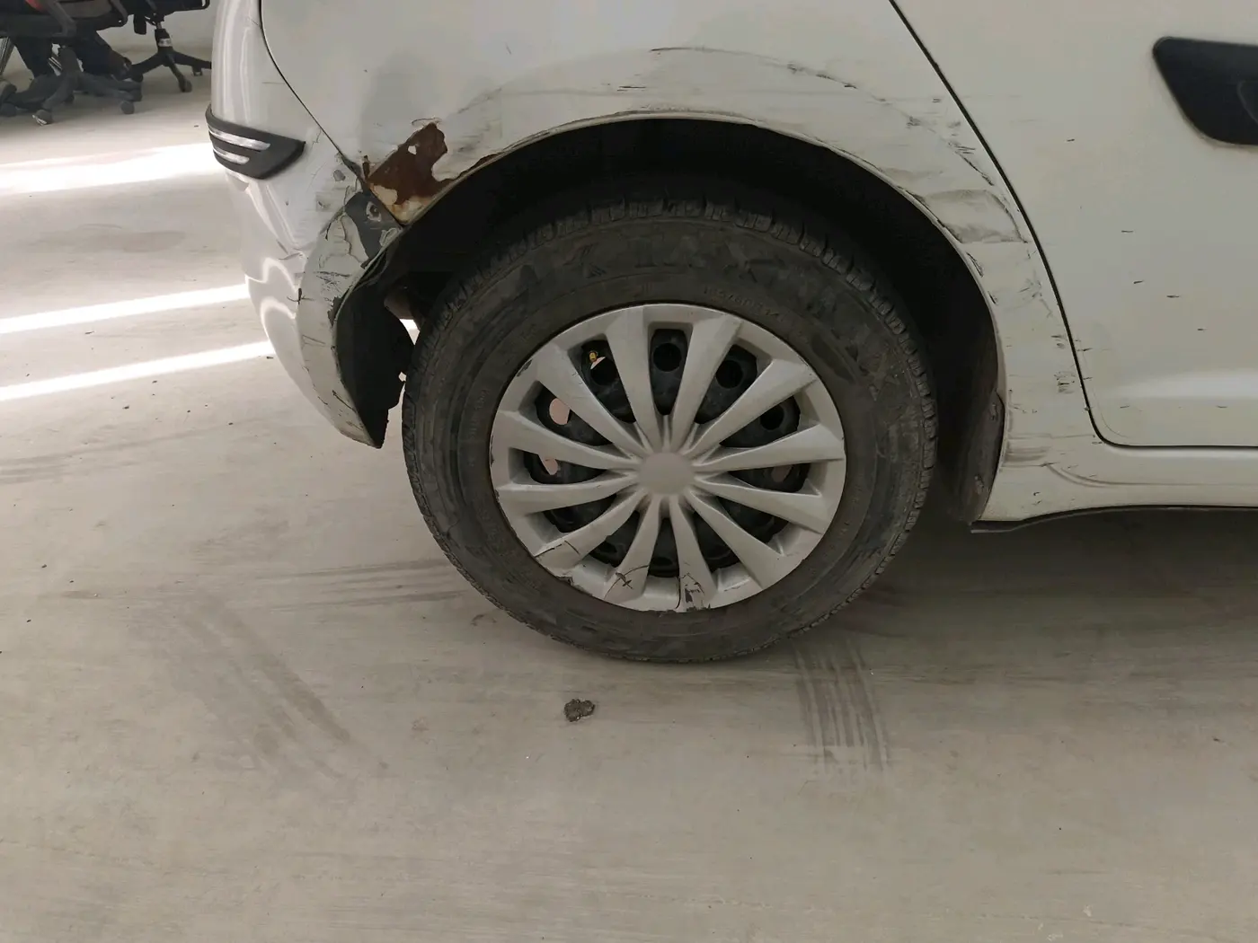 2011 Maruti Swift VXI, Petrol, Manual, 71,964 km, tyre