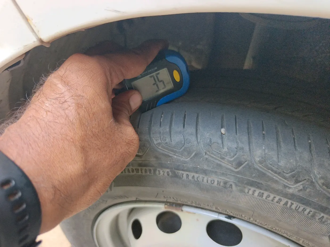 2022 Tata Tiago XM CNG, CNG, Manual, 71,127 km, tyre