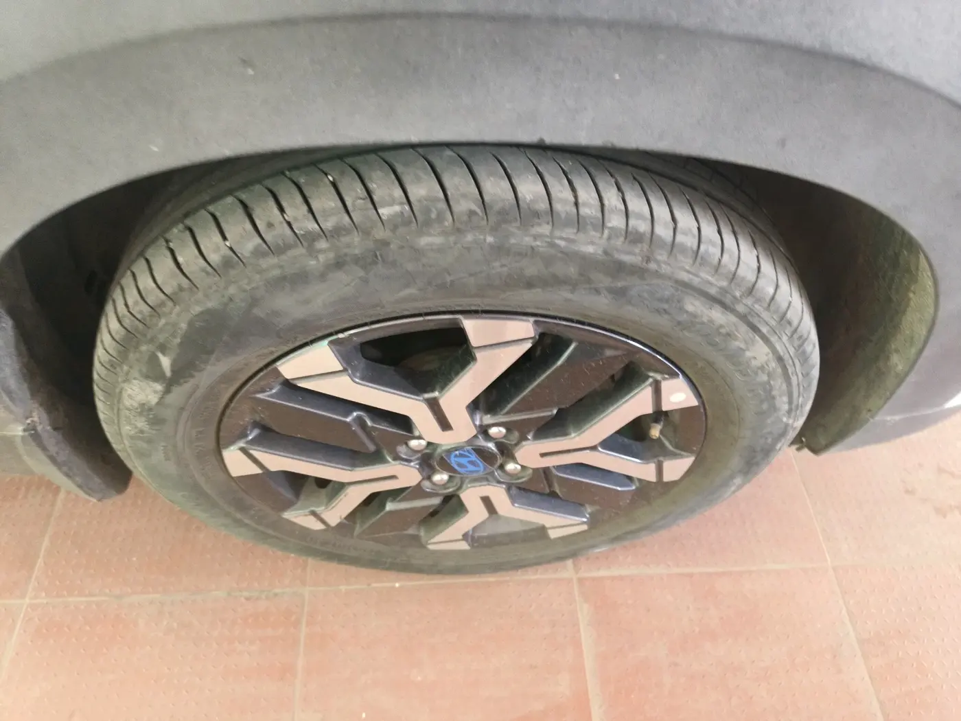 2024 Hyundai EXTER SX(O), Petrol, Manual, 13,169 km, tyre