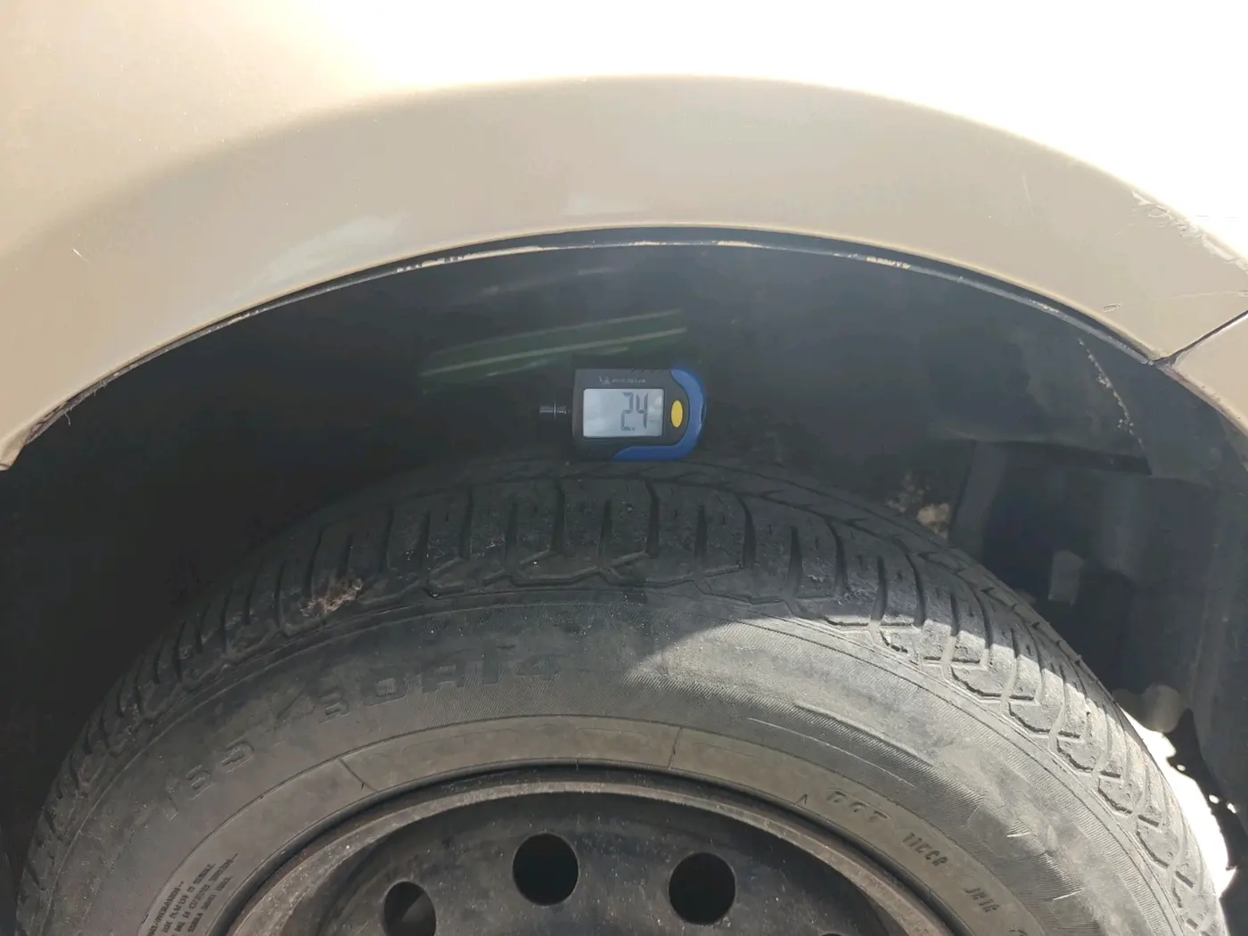 2011 Maruti Swift Dzire VDI, Diesel, Manual, 1,56,935 km, tyre