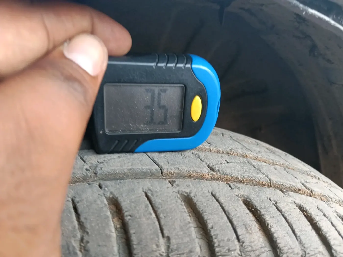 2014 Maruti Celerio VXI AMT, Petrol, Automatic, 93,618 km, tyre