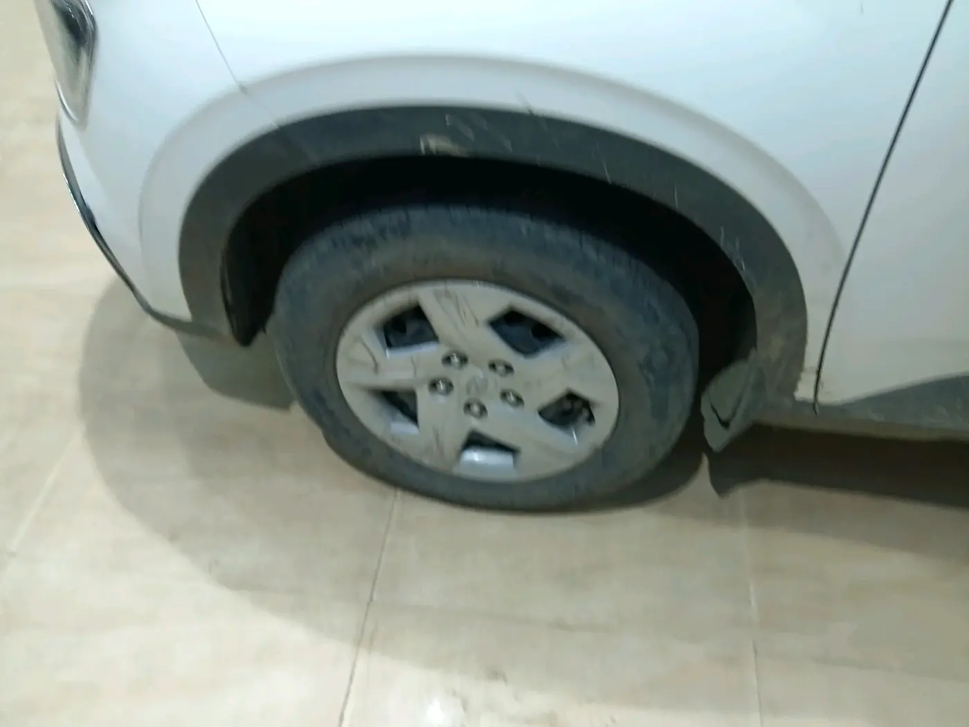 2021 Hyundai VENUE S 1.2, Petrol, Manual, 7,061 km, tyre