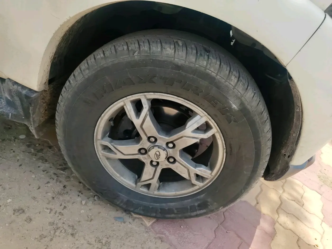 2017 Mahindra Scorpio S10 1.99 INTELLI-HYBRID, Diesel, Manual, 87,561 km, tyre