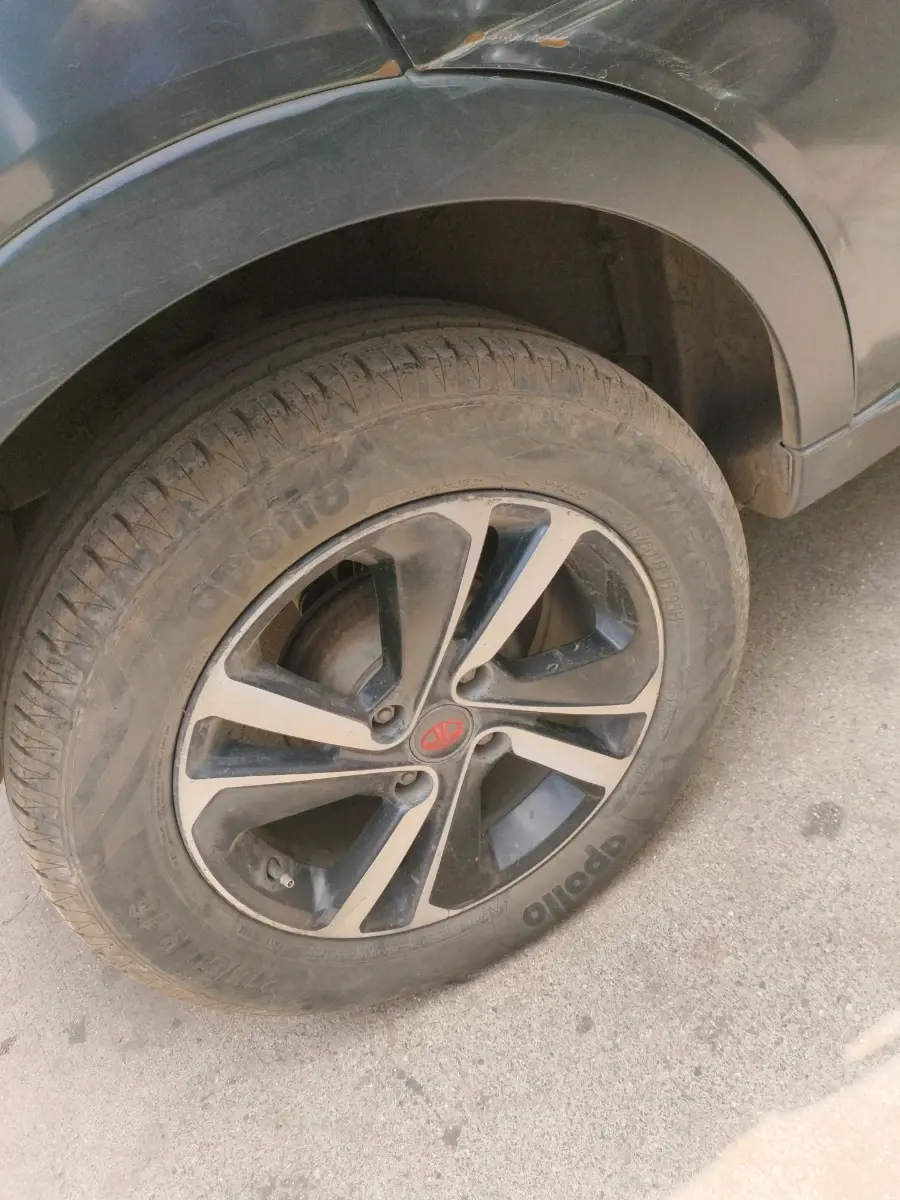 2018 Tata NEXON XM DIESEL, Diesel, Manual, 1,22,472 km, tyre