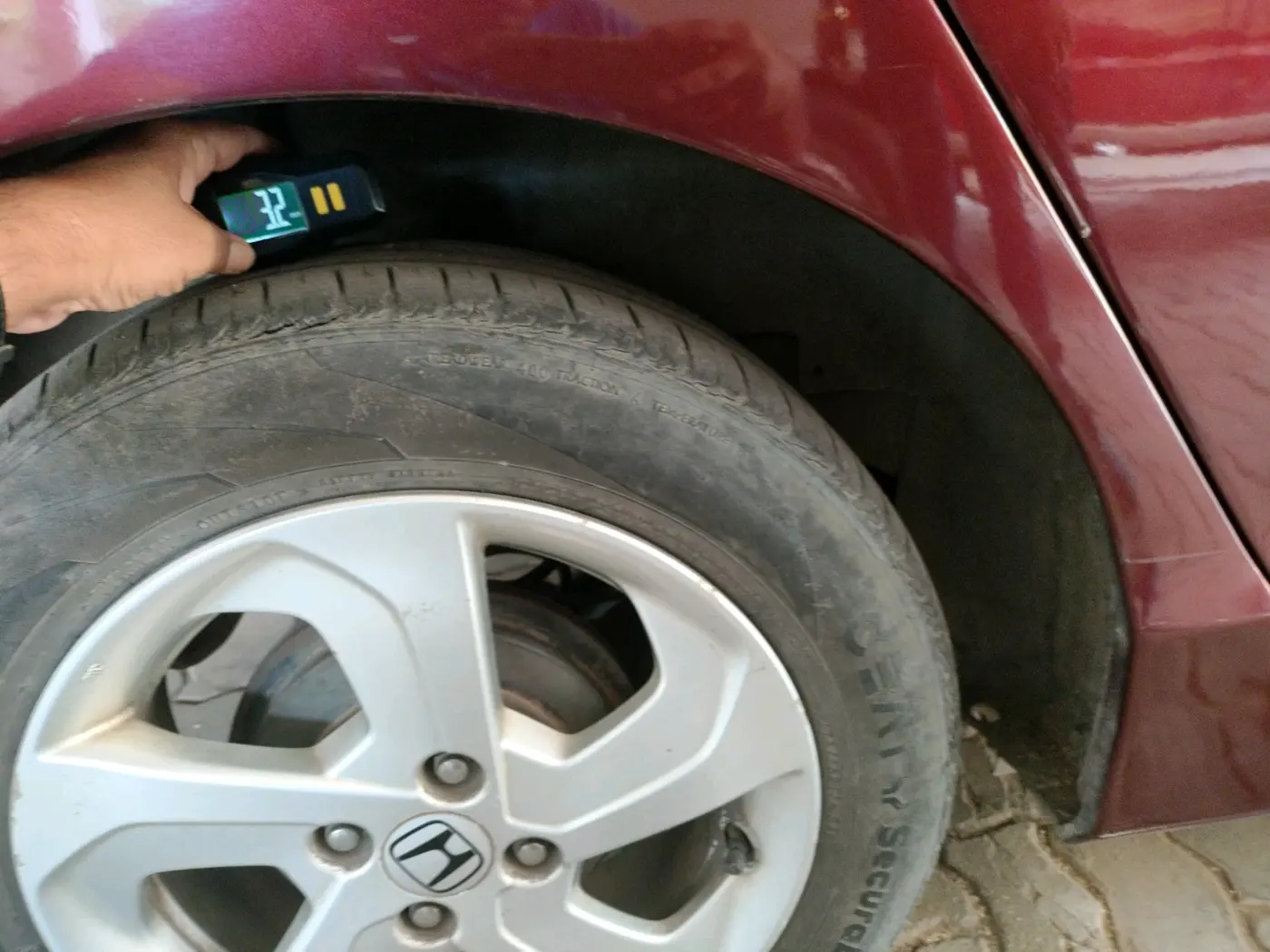 2014 Honda City 1.5L I-DTEC V, Diesel, Manual, 1,30,750 km, tyre