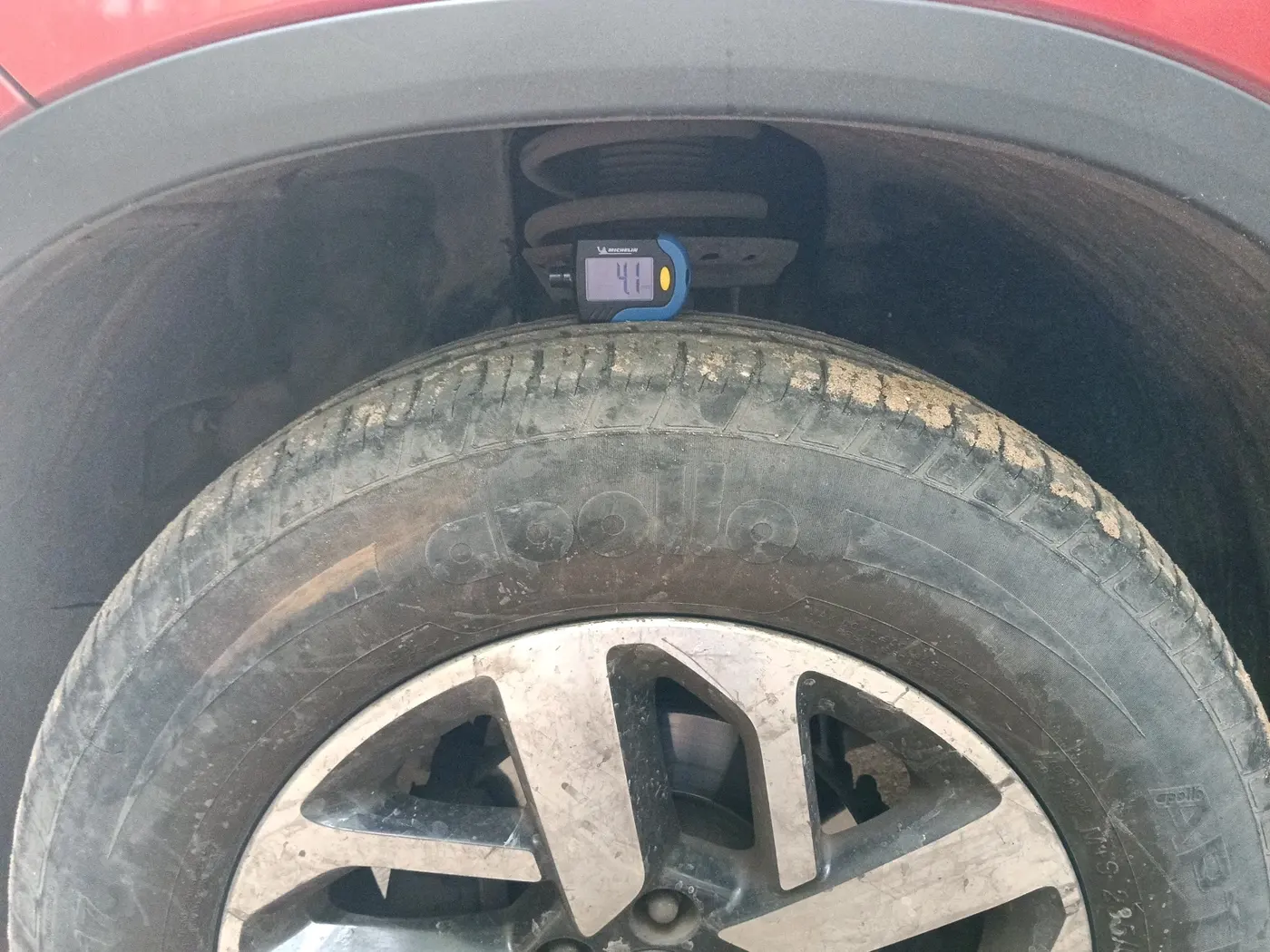 2020 Tata Harrier XZA PLUS 2.0L, Diesel, Automatic, 60,637 km, tyre