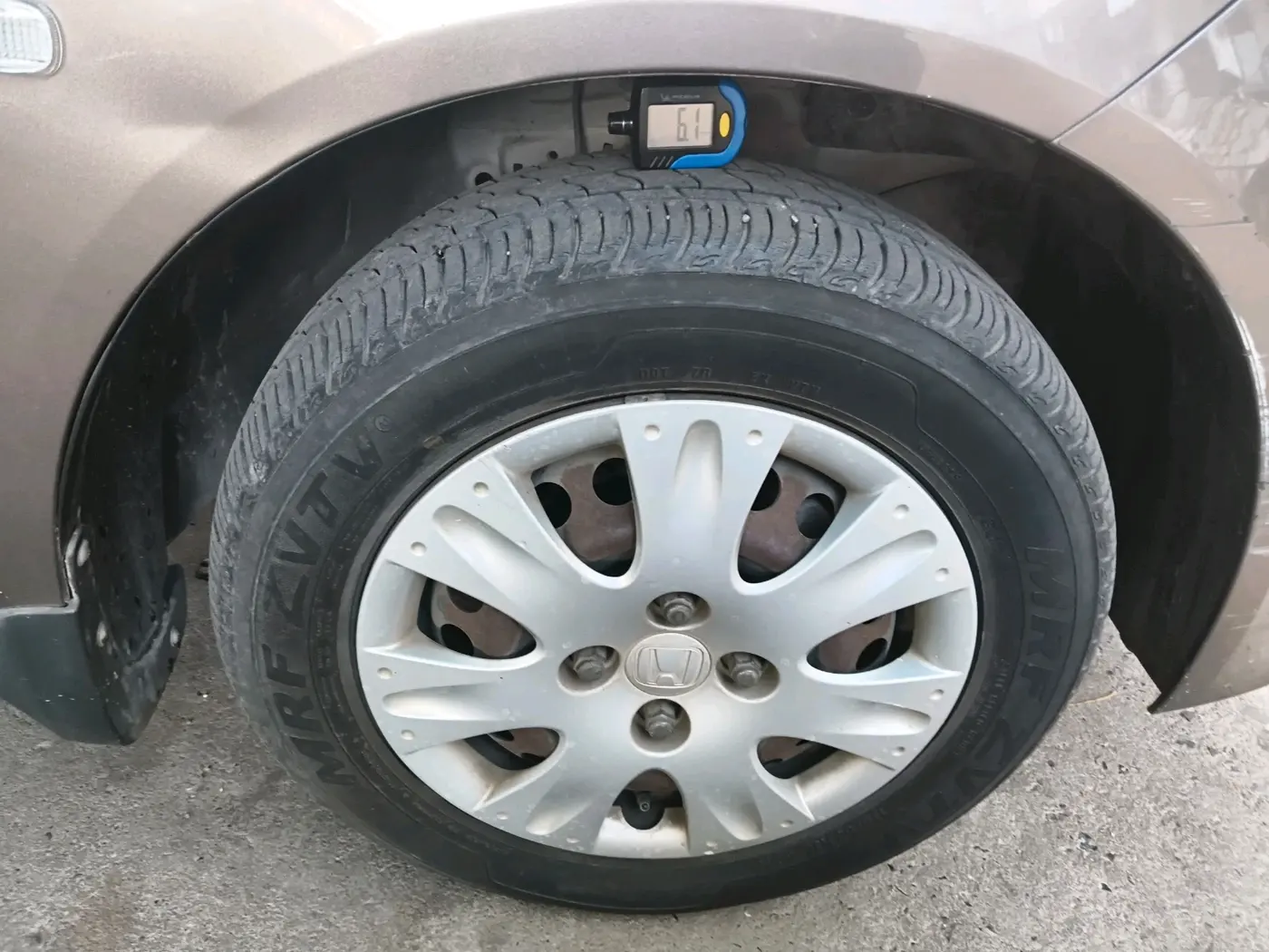 2014 Honda Brio S MT, Petrol, Manual, 42,685 km, tyre