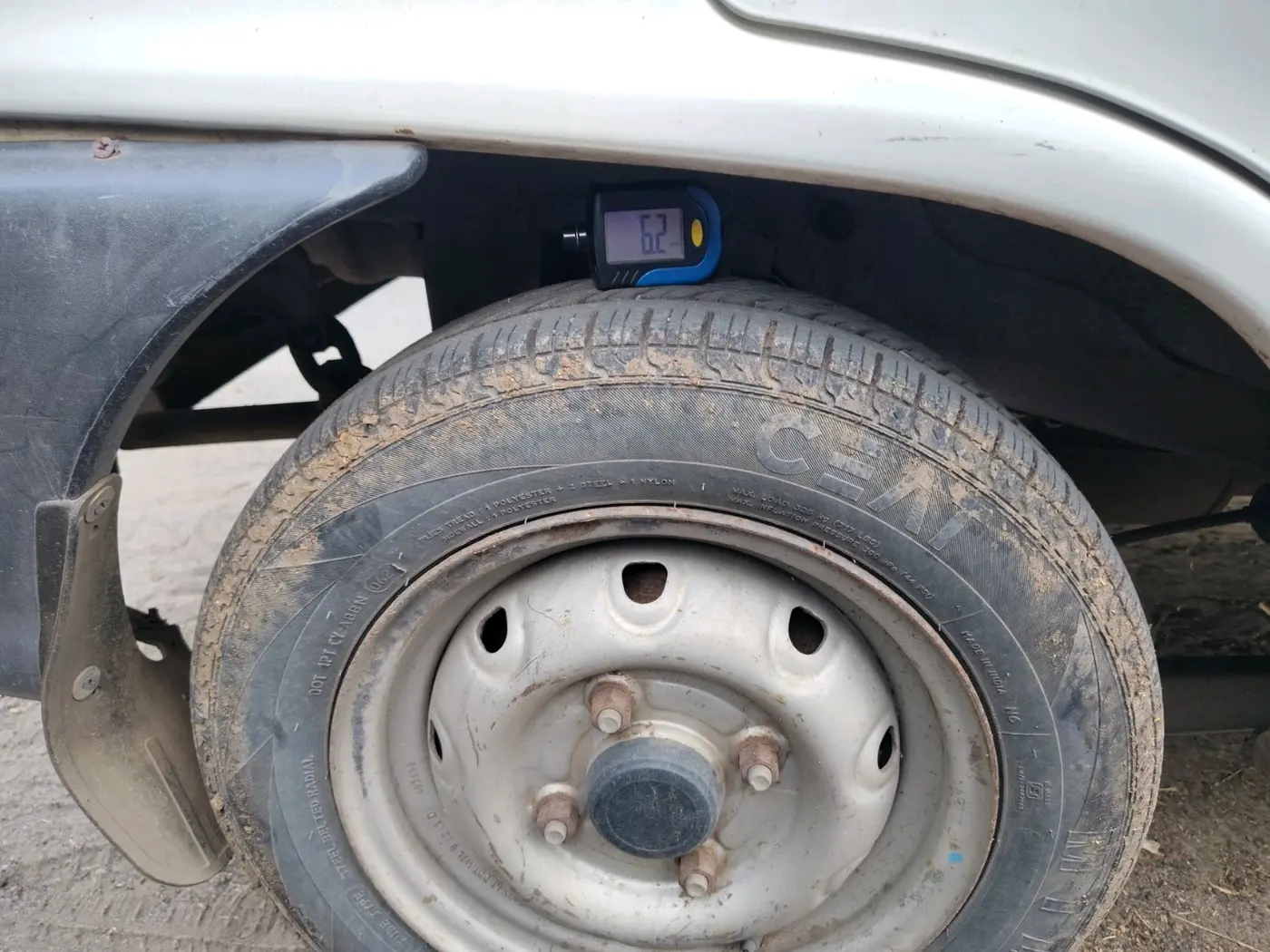 2012 Maruti 800 AC, Petrol, Manual, 96,893 km, tyre